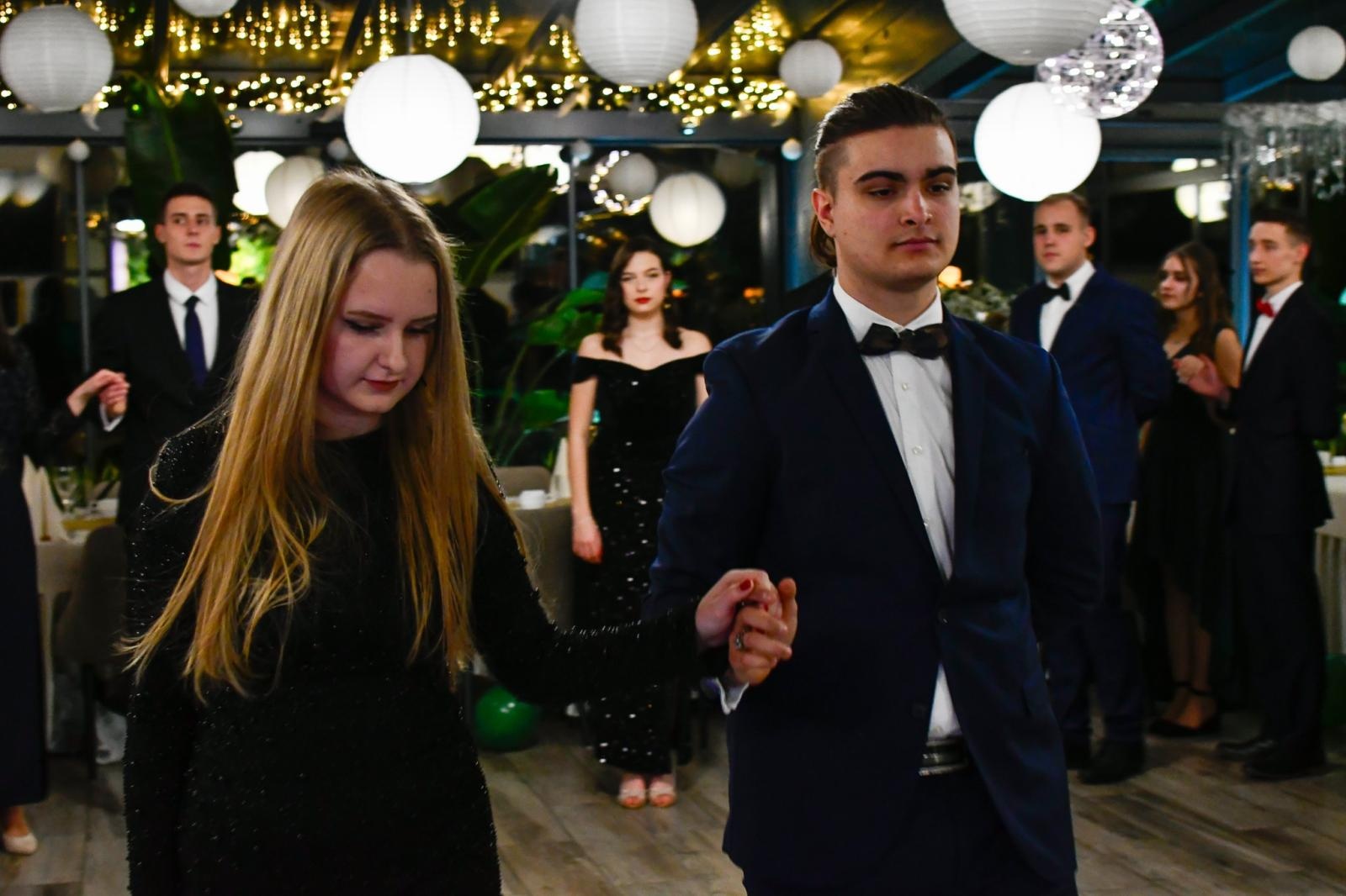 Zdjęcie w galerii na portalu naszraciborz.pl: Studniówka Diecezjalnego LO w Raciborzu [FOTO i WIDEO] wiadomości z regionu