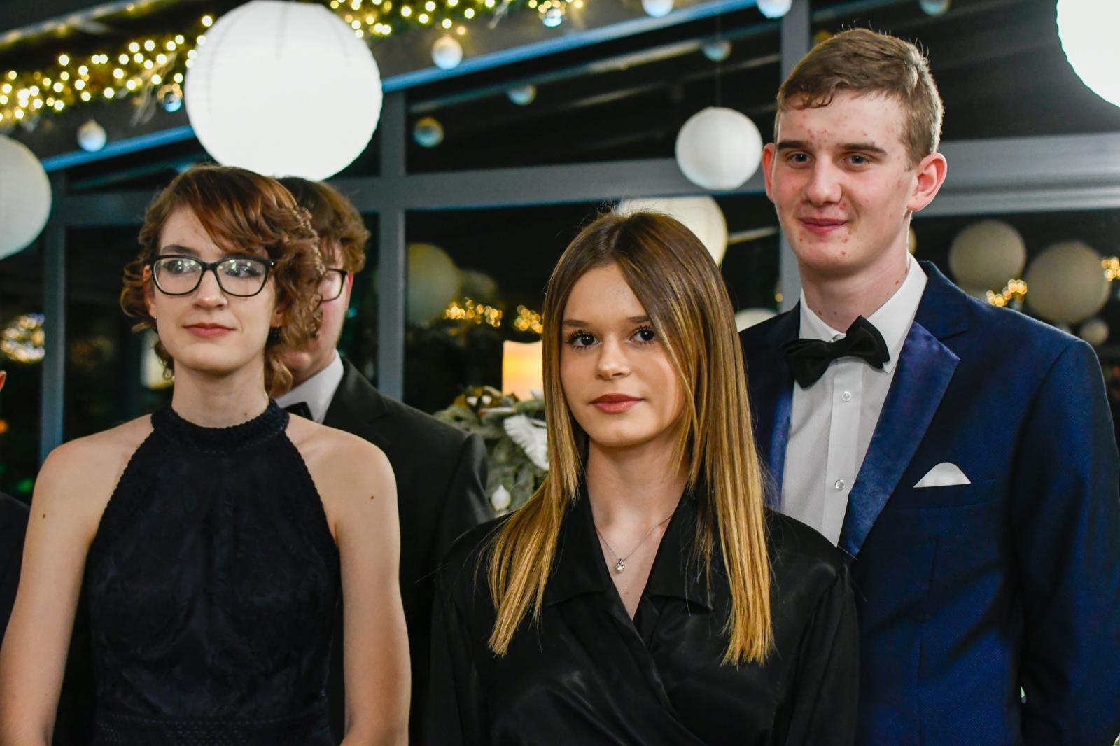 Zdjęcie w galerii na portalu naszraciborz.pl: Studniówka Diecezjalnego LO w Raciborzu [FOTO i WIDEO] wiadomości z regionu