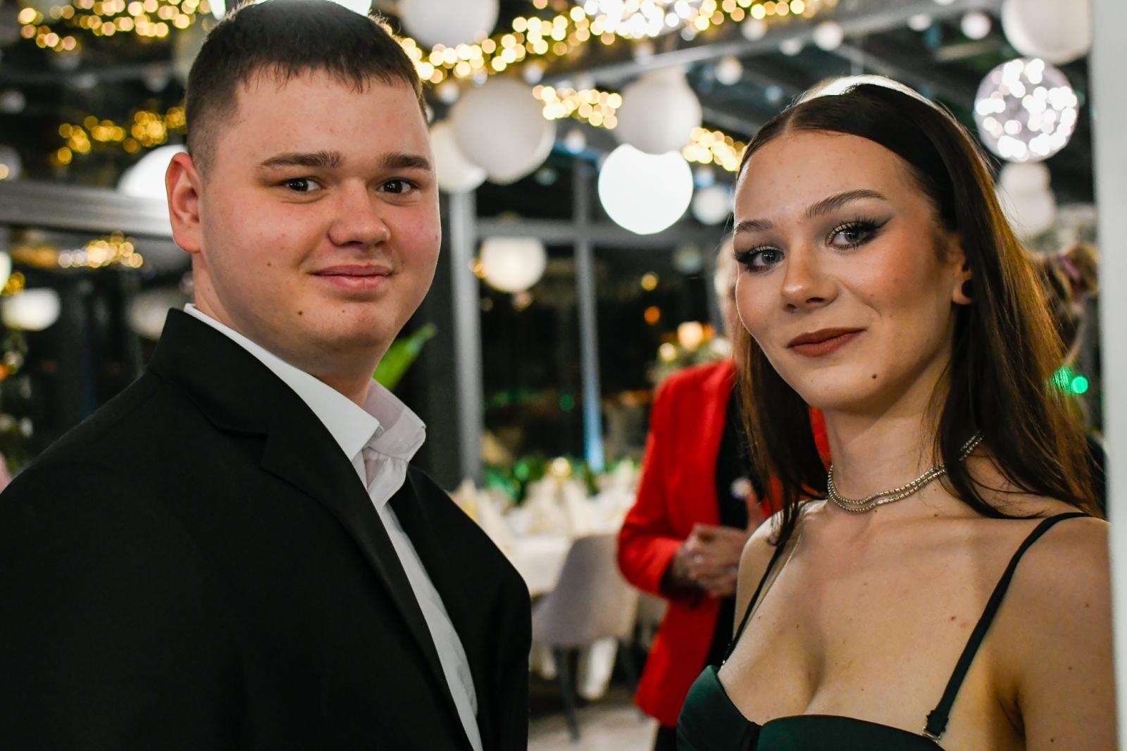 Zdjęcie w galerii na portalu naszraciborz.pl: Studniówka Diecezjalnego LO w Raciborzu [FOTO i WIDEO] wiadomości z regionu