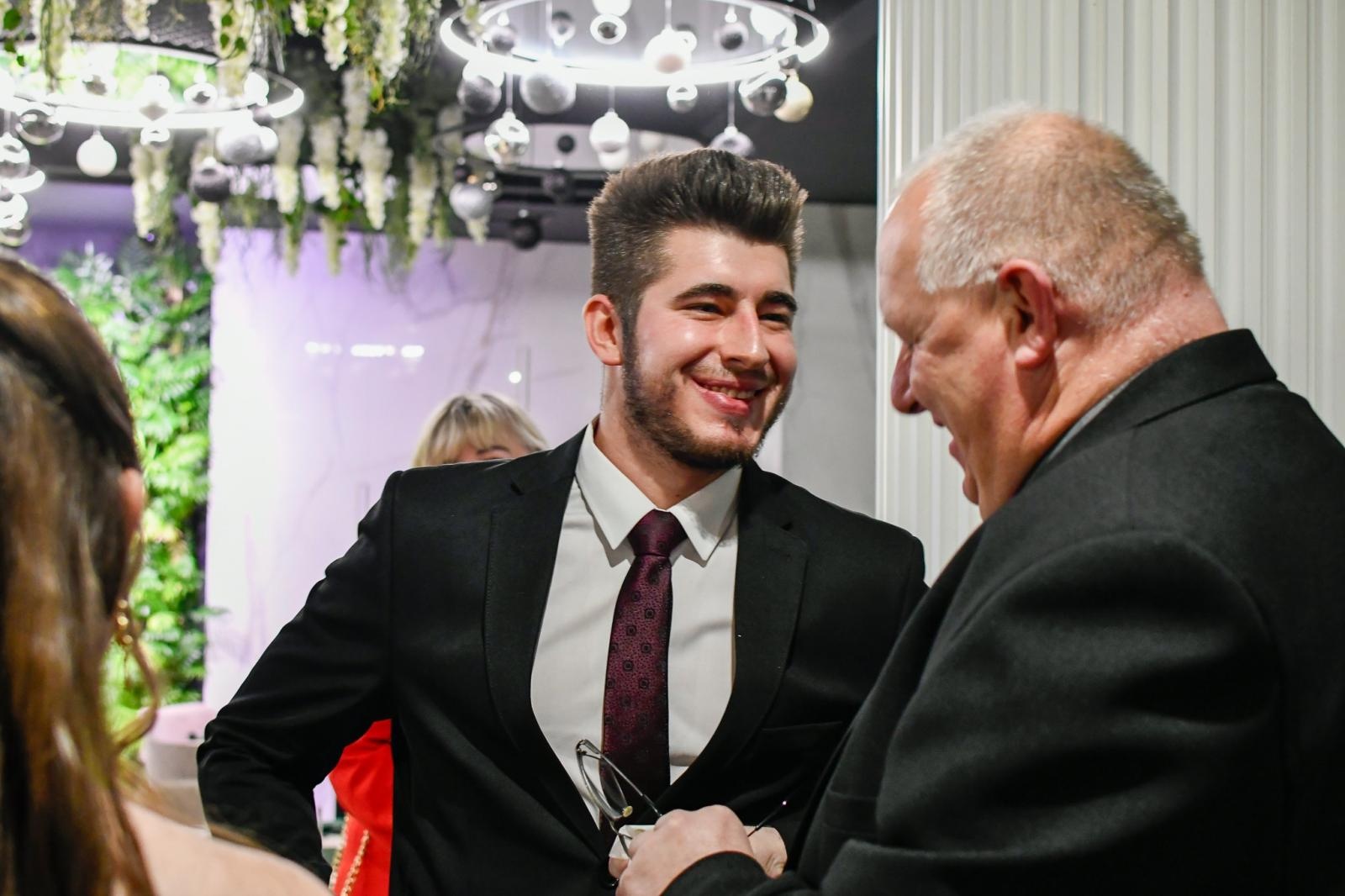 Zdjęcie w galerii na portalu naszraciborz.pl: Studniówka Diecezjalnego LO w Raciborzu [FOTO i WIDEO] wiadomości z regionu