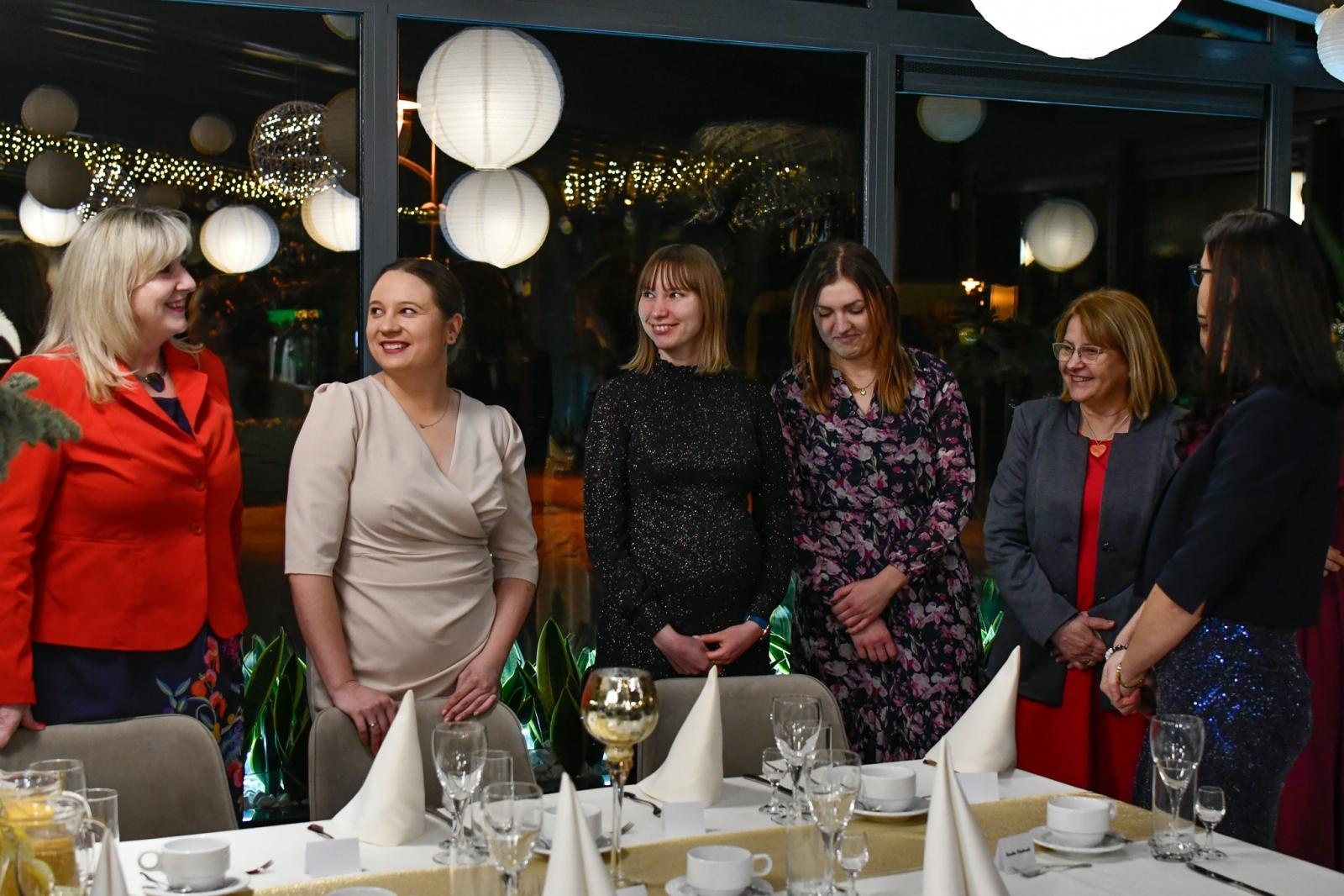 Zdjęcie w galerii na portalu naszraciborz.pl: Studniówka Diecezjalnego LO w Raciborzu [FOTO i WIDEO] wiadomości z regionu