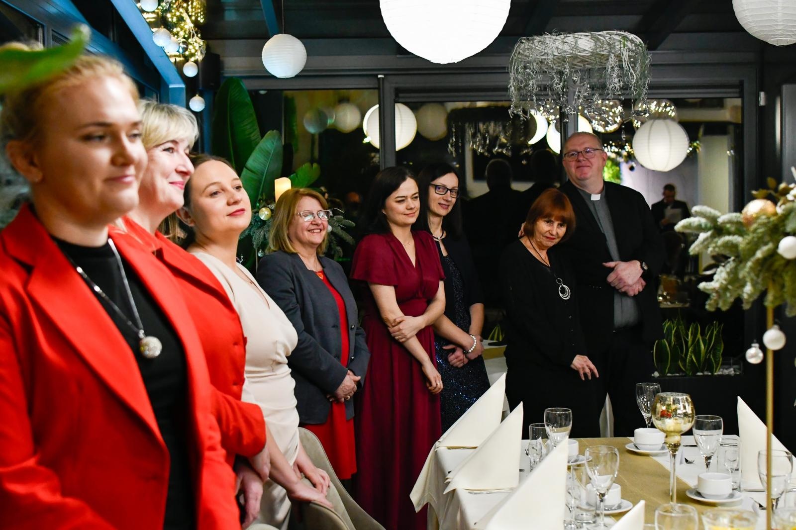 Zdjęcie w galerii na portalu naszraciborz.pl: Studniówka Diecezjalnego LO w Raciborzu [FOTO i WIDEO] wiadomości z regionu