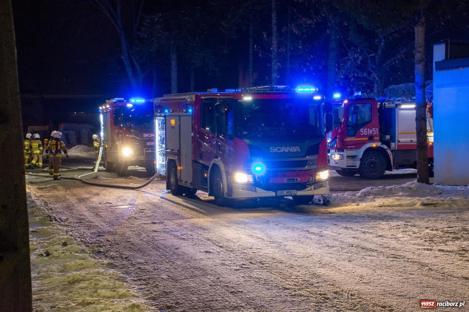 Zdjęcie w galerii na portalu naszraciborz.pl: W nocy spłonęła hala przy Łąkowej. Straty liczone w milionach [FOTO i WIDEO] wiadomości z regionu