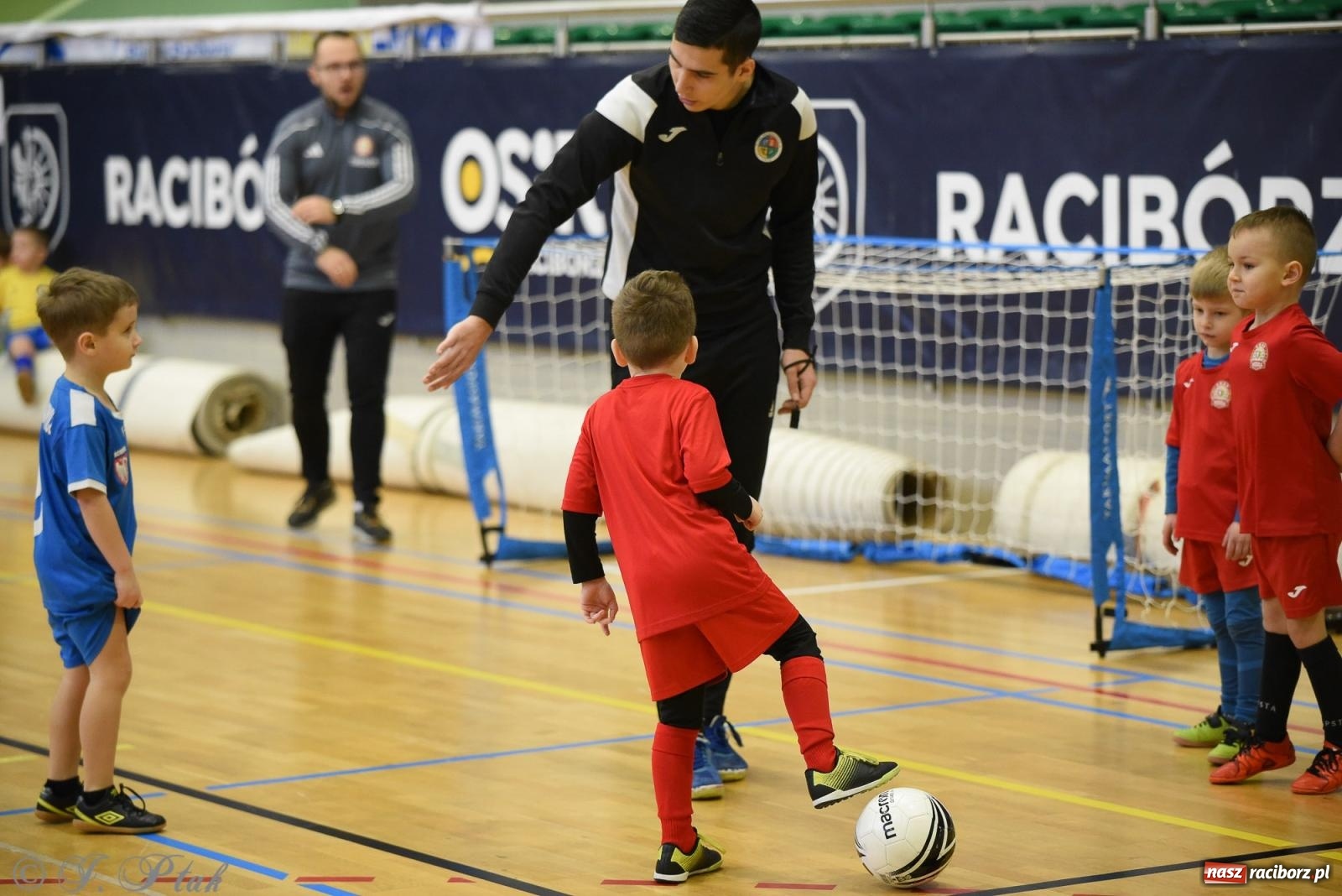 Zdjęcie w galerii na portalu naszraciborz.pl: Noworoczne granie rocznika 2018 [FOTO] wiadomości z regionu