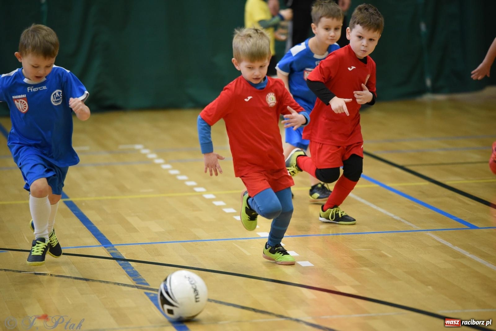 Zdjęcie w galerii na portalu naszraciborz.pl: Noworoczne granie rocznika 2018 [FOTO] wiadomości z regionu