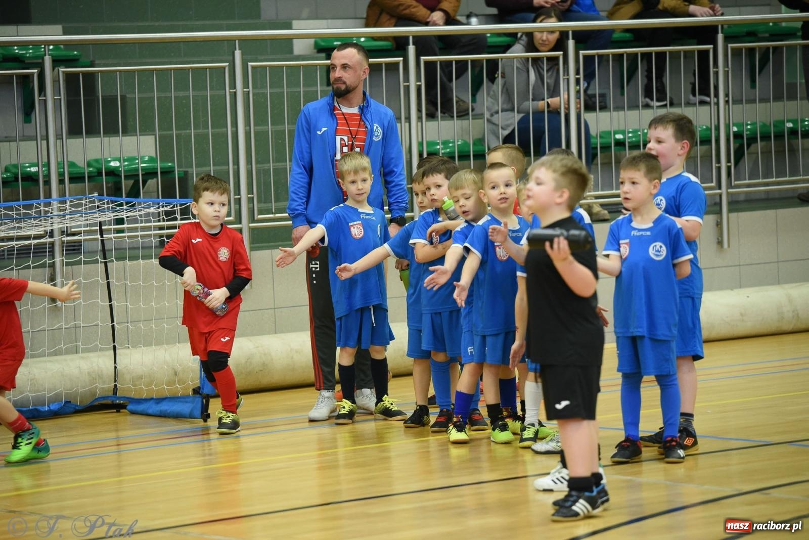 Zdjęcie w galerii na portalu naszraciborz.pl: Noworoczne granie rocznika 2018 [FOTO] wiadomości z regionu