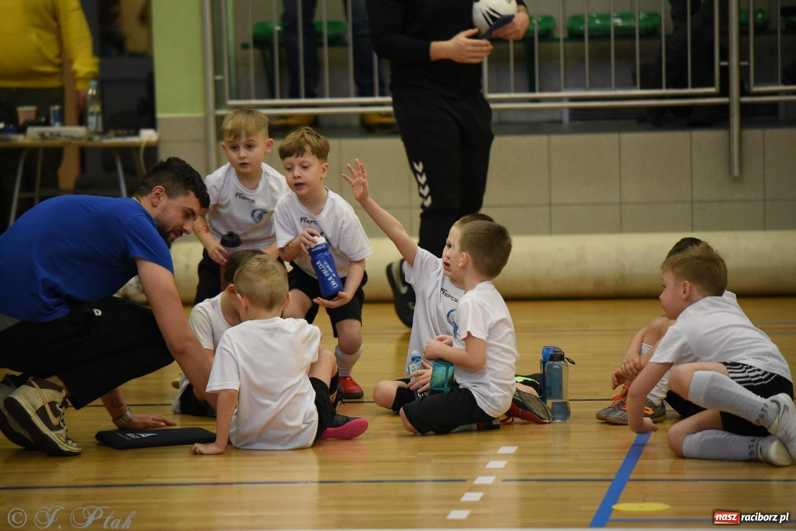 Zdjęcie w galerii na portalu naszraciborz.pl: Noworoczne granie rocznika 2018 [FOTO] wiadomości z regionu