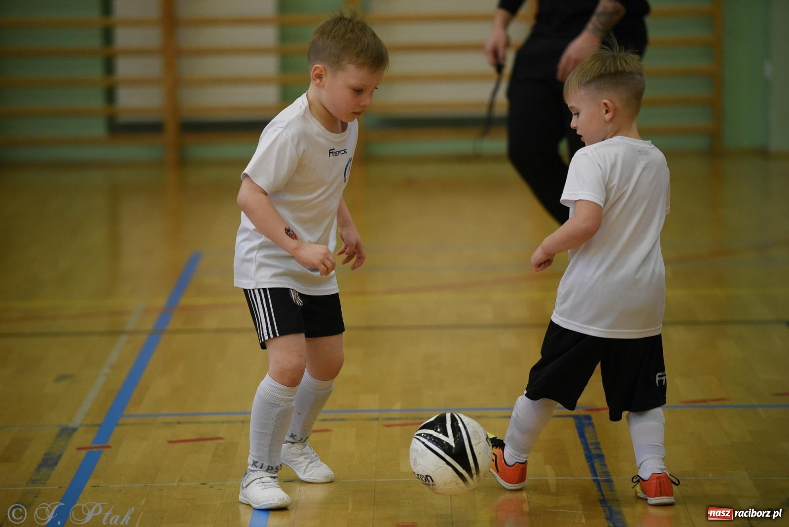 Zdjęcie w galerii na portalu naszraciborz.pl: Noworoczne granie rocznika 2018 [FOTO] wiadomości z regionu