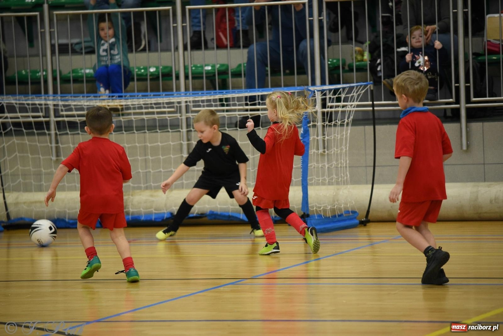 Zdjęcie w galerii na portalu naszraciborz.pl: Noworoczne granie rocznika 2018 [FOTO] wiadomości z regionu