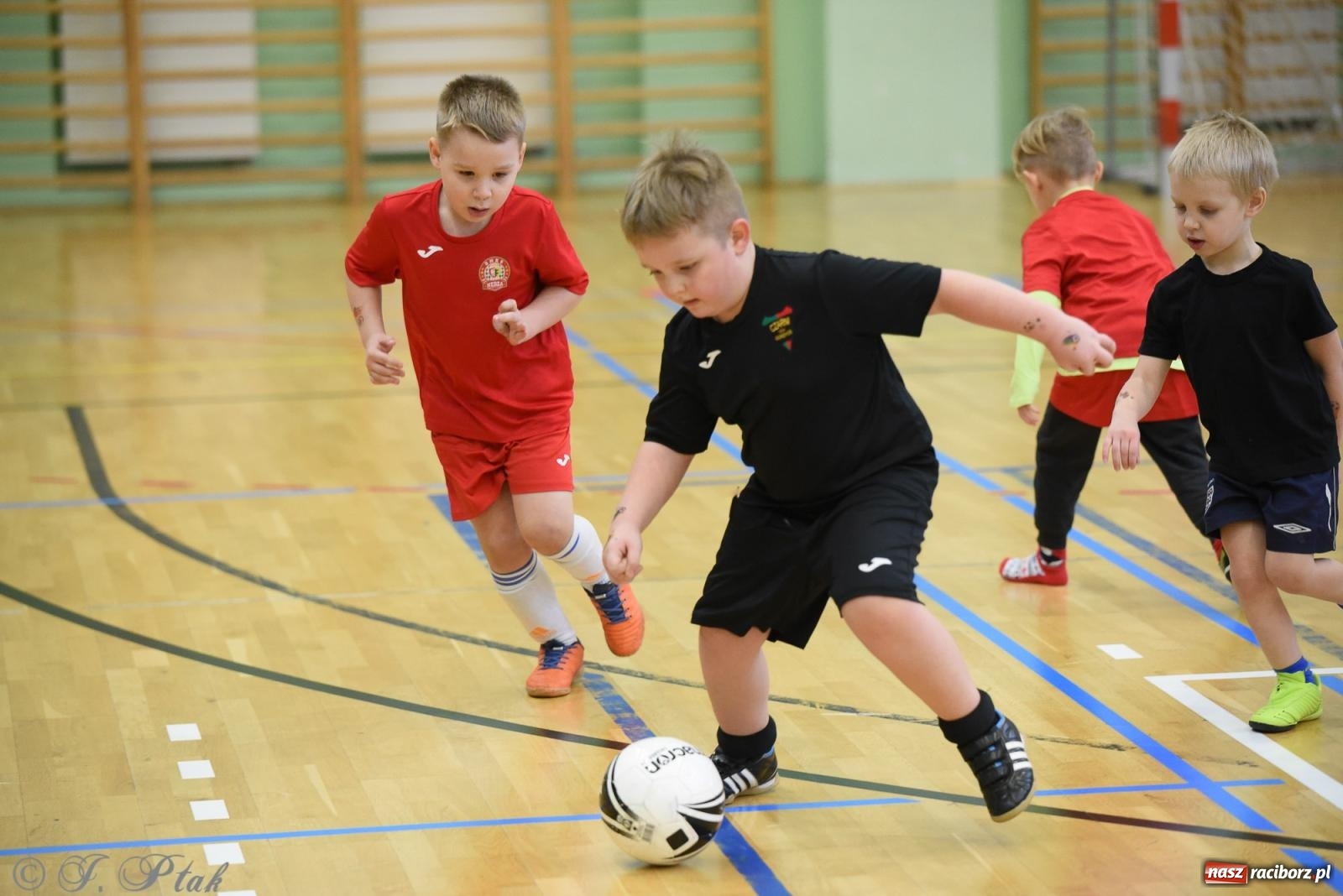 Zdjęcie w galerii na portalu naszraciborz.pl: Noworoczne granie rocznika 2018 [FOTO] wiadomości z regionu