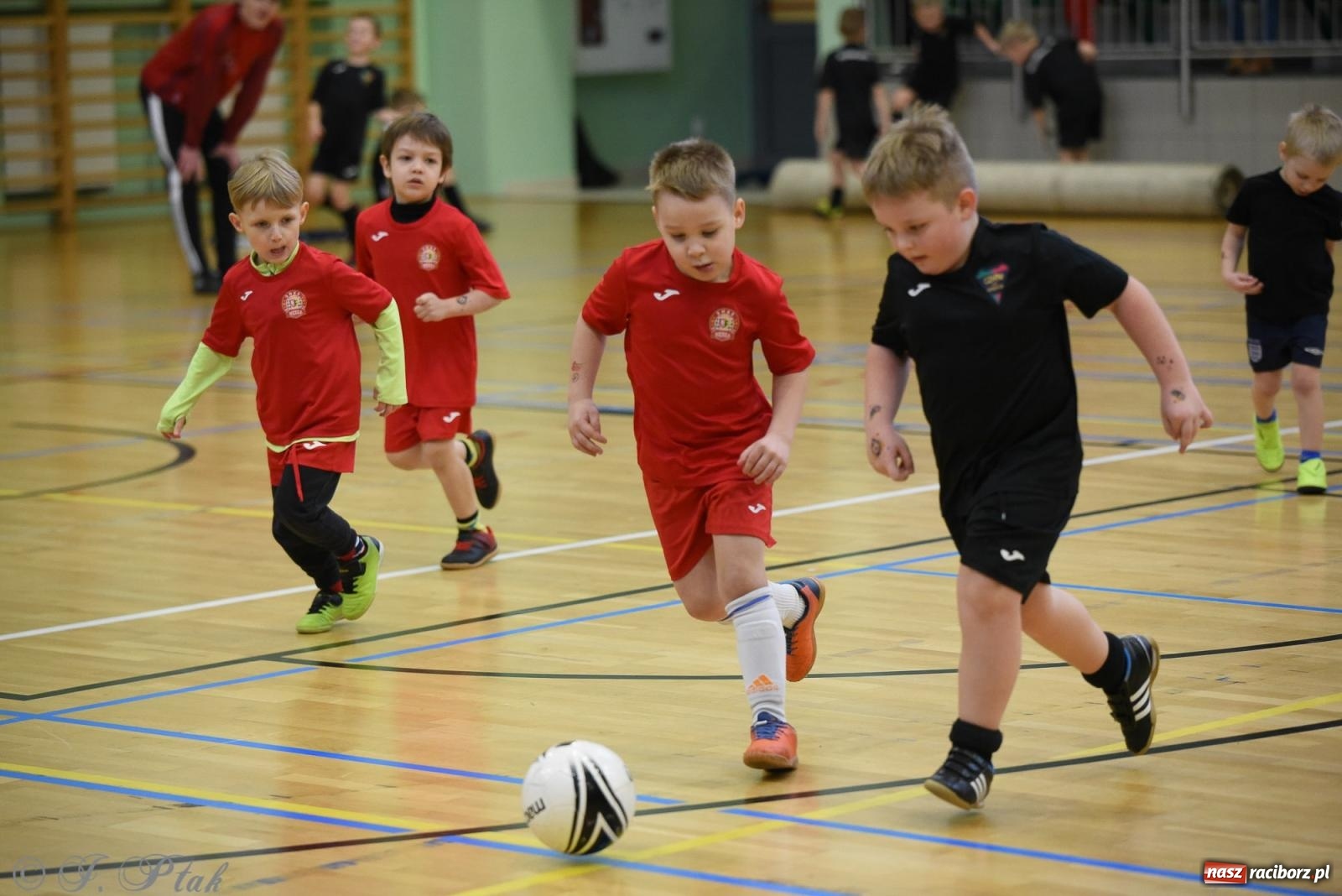 Zdjęcie w galerii na portalu naszraciborz.pl: Noworoczne granie rocznika 2018 [FOTO] wiadomości z regionu