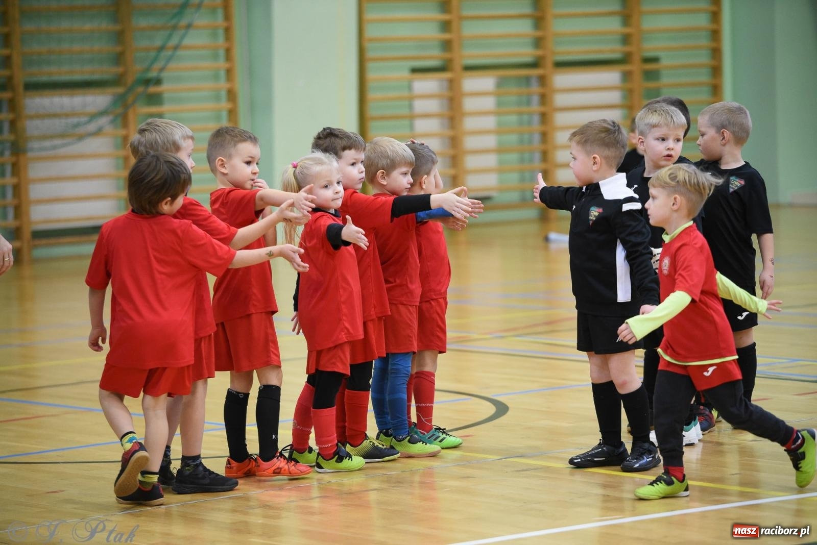 Zdjęcie w galerii na portalu naszraciborz.pl: Noworoczne granie rocznika 2018 [FOTO] wiadomości z regionu