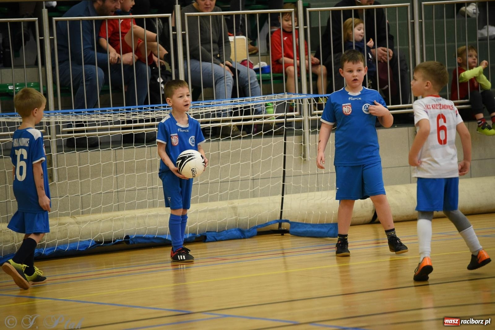 Zdjęcie w galerii na portalu naszraciborz.pl: Noworoczne granie rocznika 2018 [FOTO] wiadomości z regionu
