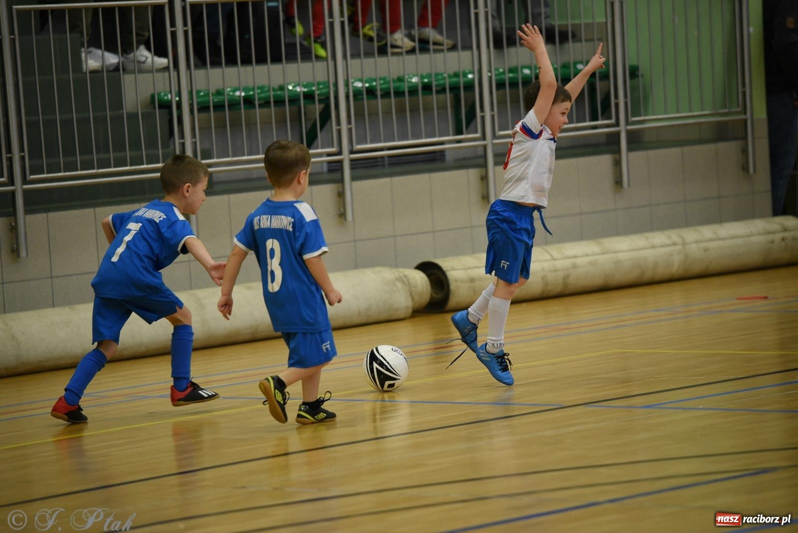 Zdjęcie w galerii na portalu naszraciborz.pl: Noworoczne granie rocznika 2018 [FOTO] wiadomości z regionu