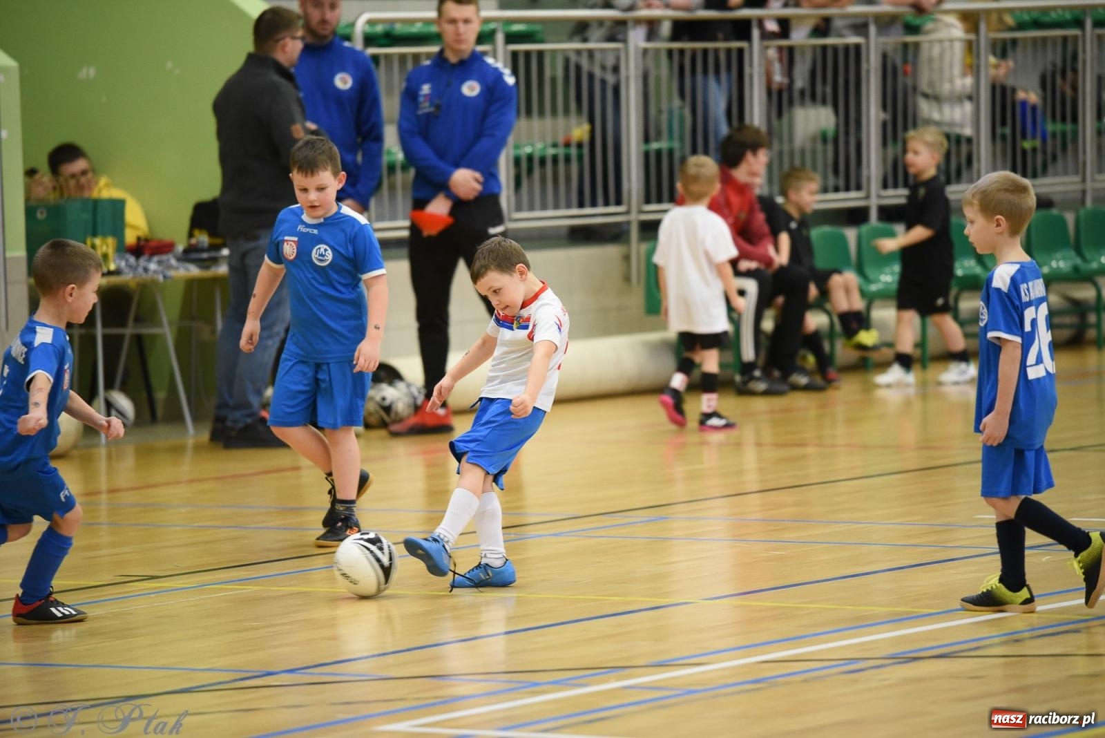 Zdjęcie w galerii na portalu naszraciborz.pl: Noworoczne granie rocznika 2018 [FOTO] wiadomości z regionu