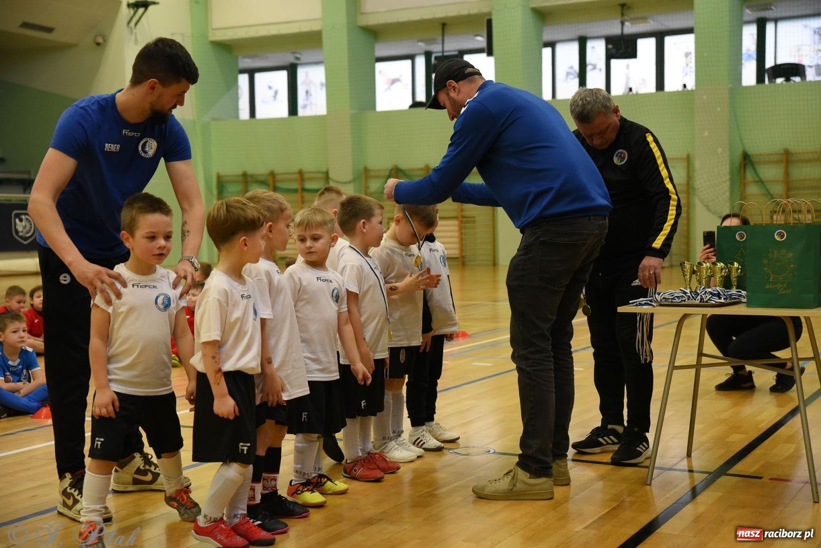 Zdjęcie w galerii na portalu naszraciborz.pl: Noworoczne granie rocznika 2018 [FOTO] wiadomości z regionu