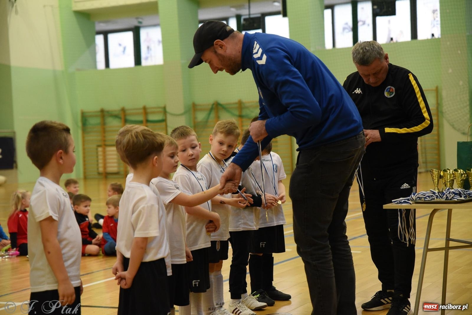 Zdjęcie w galerii na portalu naszraciborz.pl: Noworoczne granie rocznika 2018 [FOTO] wiadomości z regionu
