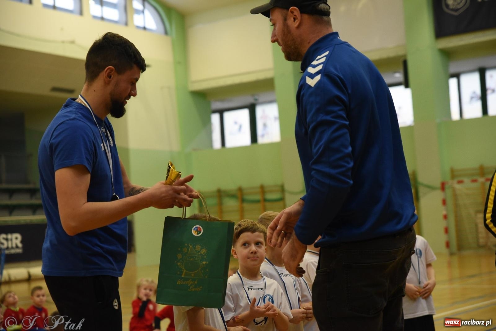 Zdjęcie w galerii na portalu naszraciborz.pl: Noworoczne granie rocznika 2018 [FOTO] wiadomości z regionu