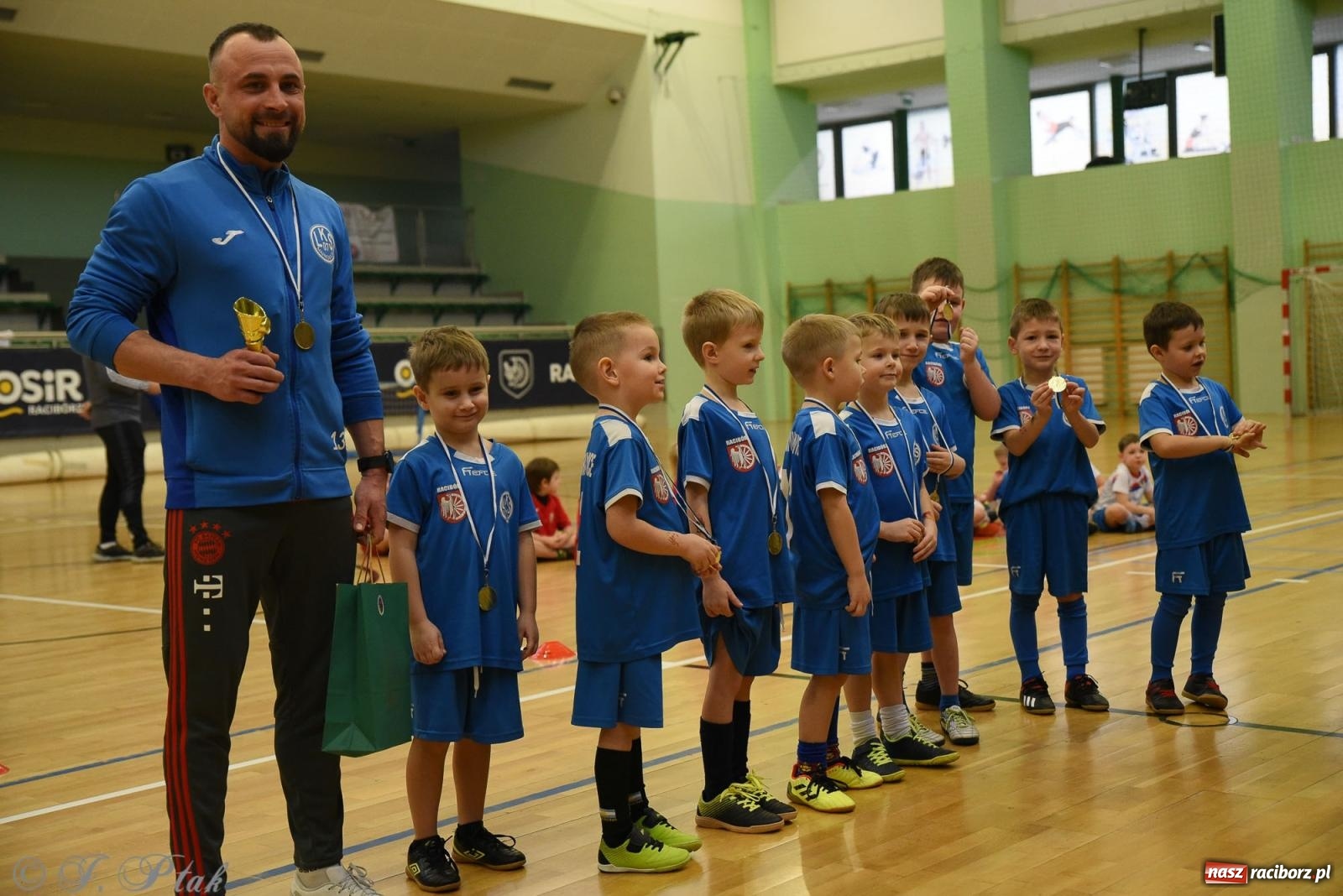 Zdjęcie w galerii na portalu naszraciborz.pl: Noworoczne granie rocznika 2018 [FOTO] wiadomości z regionu