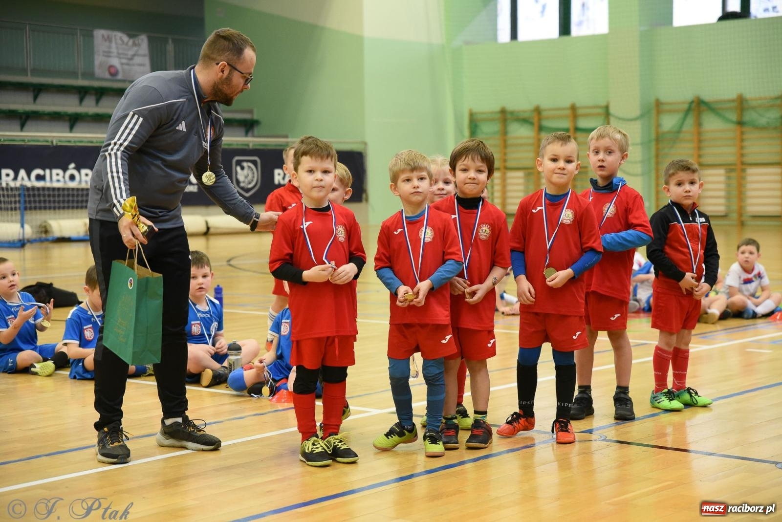Zdjęcie w galerii na portalu naszraciborz.pl: Noworoczne granie rocznika 2018 [FOTO] wiadomości z regionu