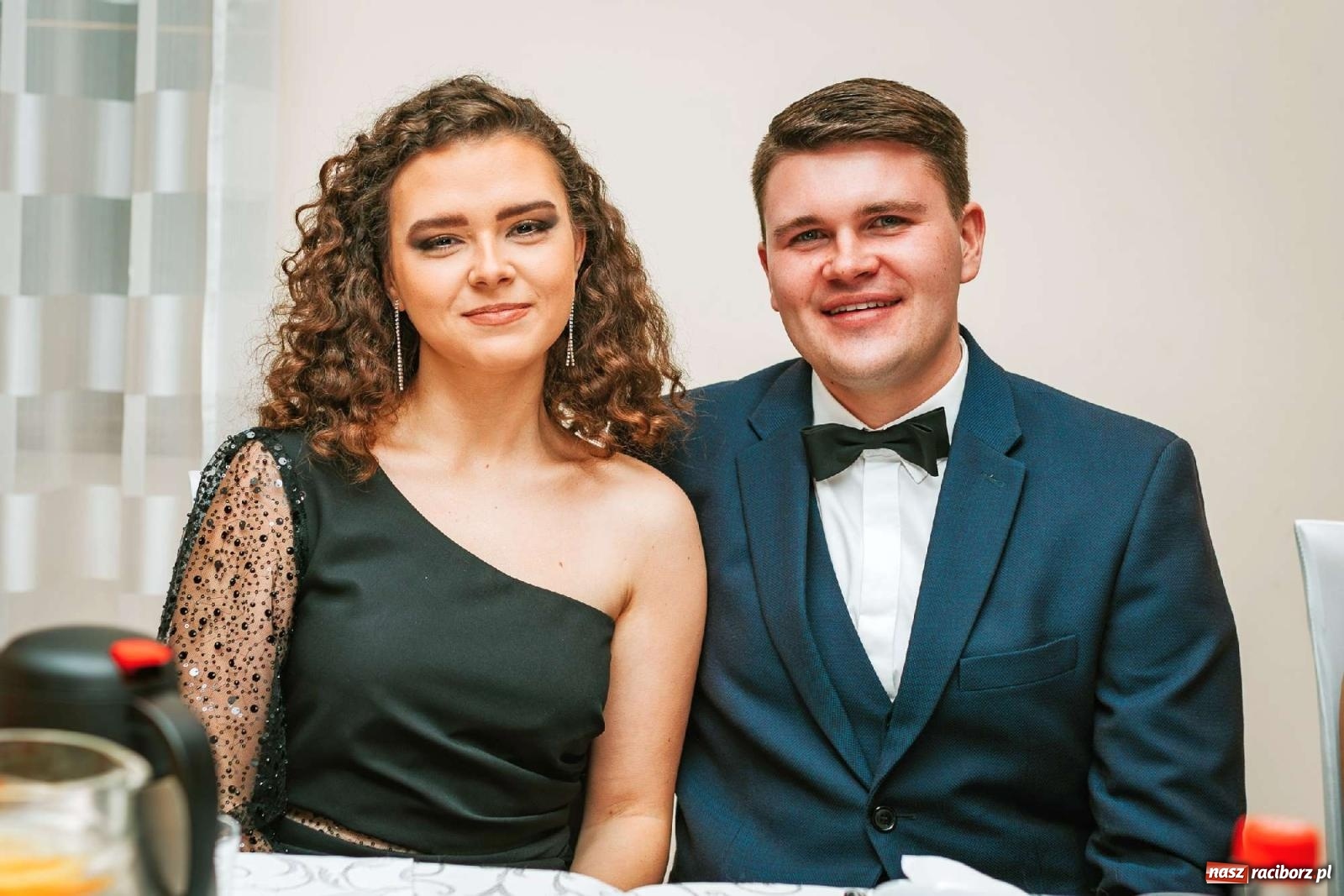 Zdjęcie w galerii na portalu naszraciborz.pl: Bal studniówkowy raciborskiego Mickiewicza na bis! wiadomości z regionu