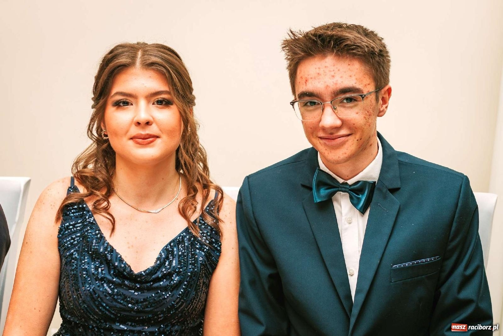 Zdjęcie w galerii na portalu naszraciborz.pl: Bal studniówkowy raciborskiego Mickiewicza na bis! wiadomości z regionu