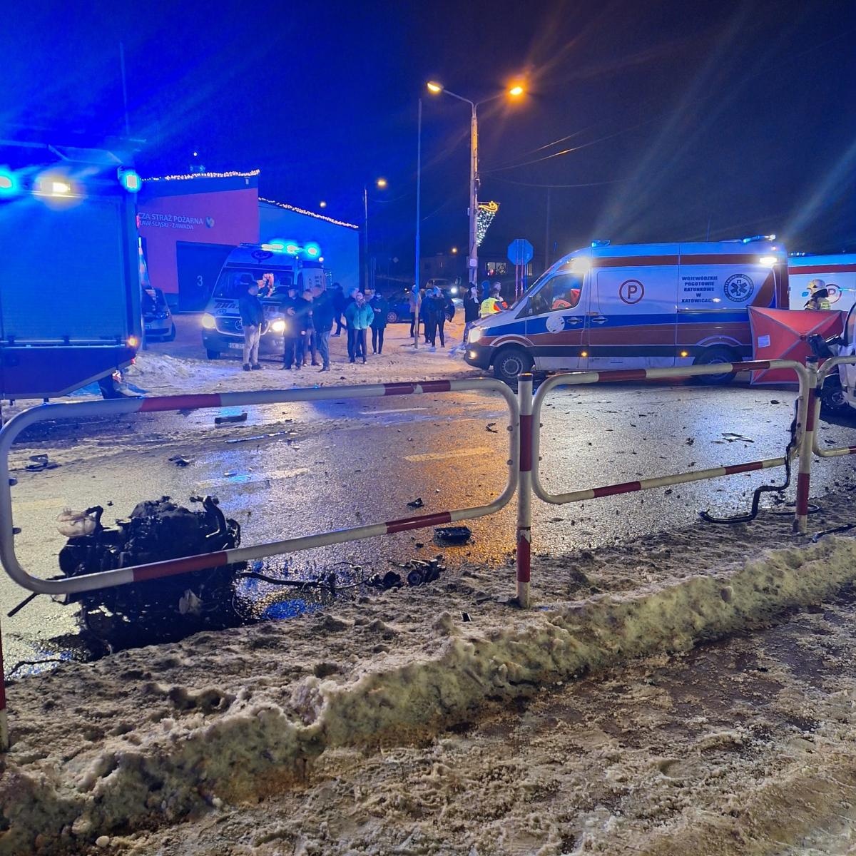 Zdjęcie w galerii na portalu naszraciborz.pl: Tragiczny bilans wypadku w Zawadzie. Zginęły trzy osoby wiadomości z regionu