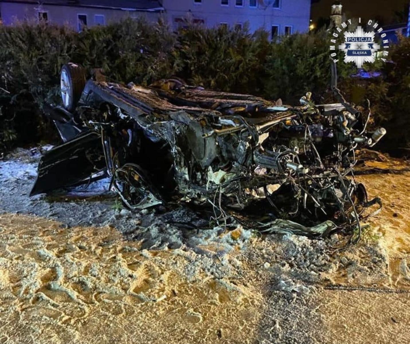 Zdjęcie w galerii na portalu naszraciborz.pl: Tragiczny bilans wypadku w Zawadzie. Zginęły trzy osoby wiadomości z regionu