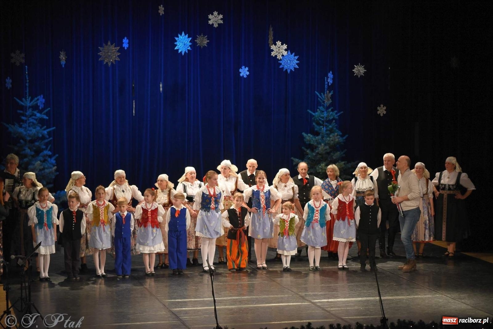 Zdjęcie w galerii na portalu naszraciborz.pl: Strzecha i Skaza na wspólnym koncercie w RCK wiadomości z regionu