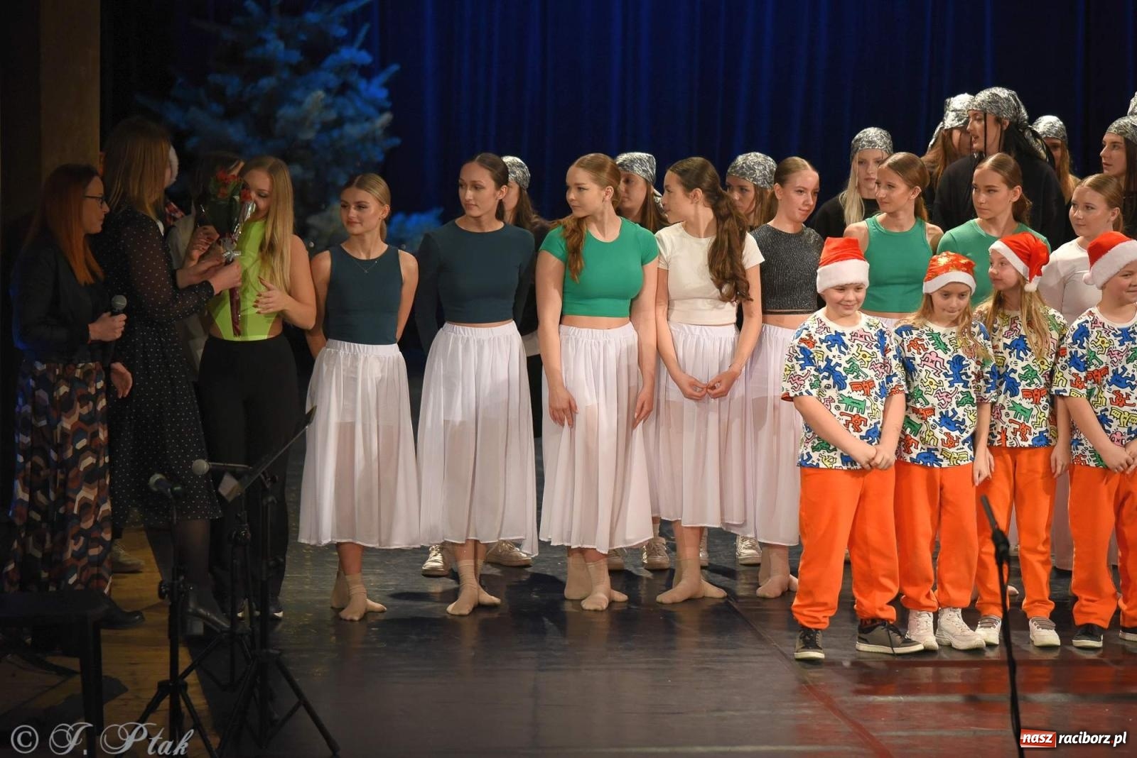 Zdjęcie w galerii na portalu naszraciborz.pl: Strzecha i Skaza na wspólnym koncercie w RCK wiadomości z regionu