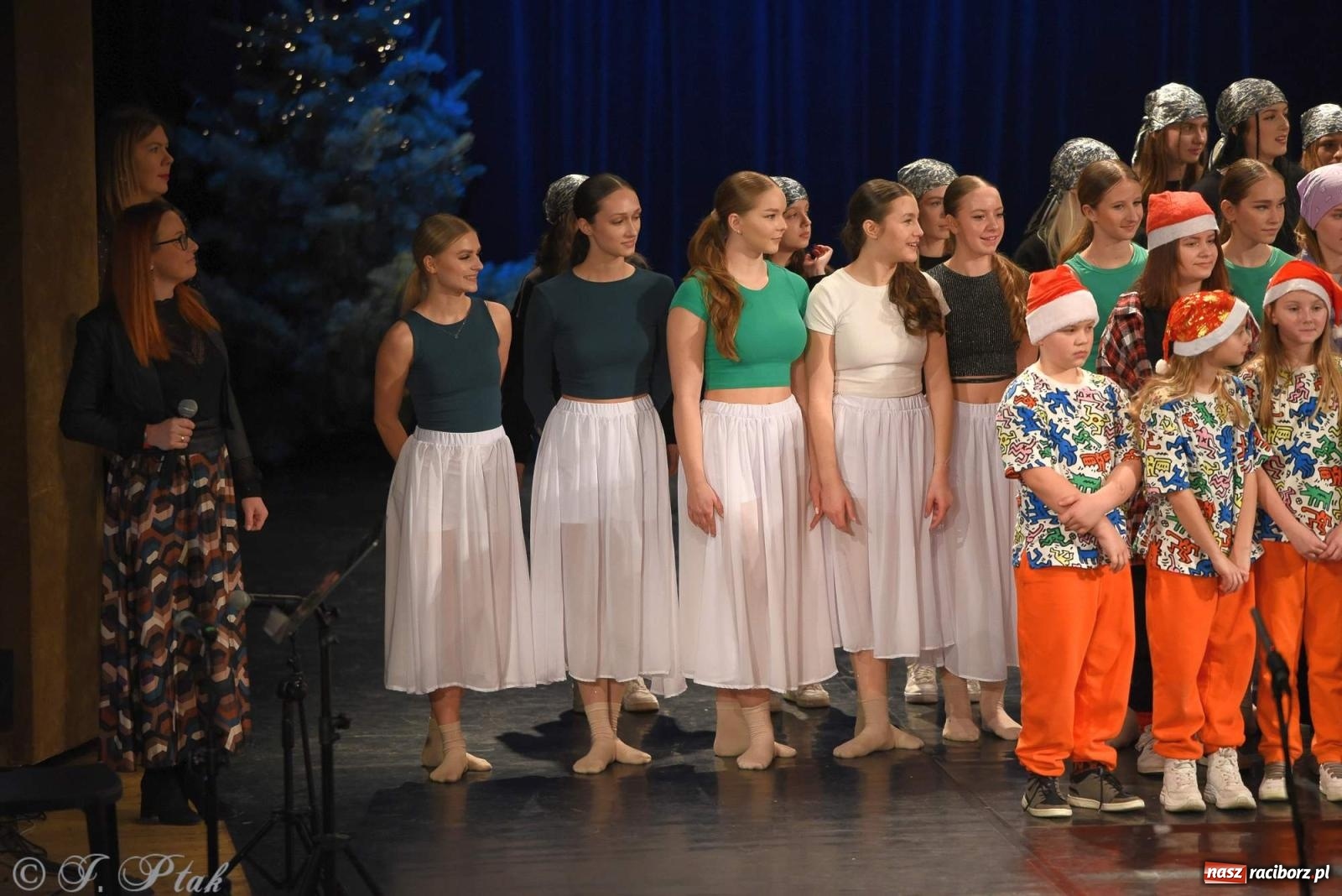 Zdjęcie w galerii na portalu naszraciborz.pl: Strzecha i Skaza na wspólnym koncercie w RCK wiadomości z regionu