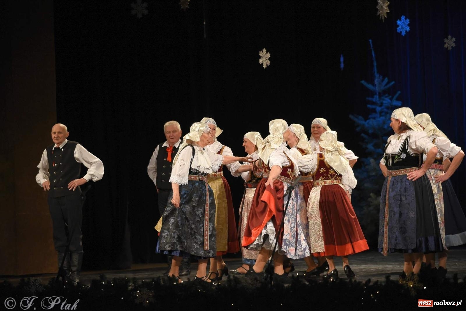 Zdjęcie w galerii na portalu naszraciborz.pl: Strzecha i Skaza na wspólnym koncercie w RCK wiadomości z regionu