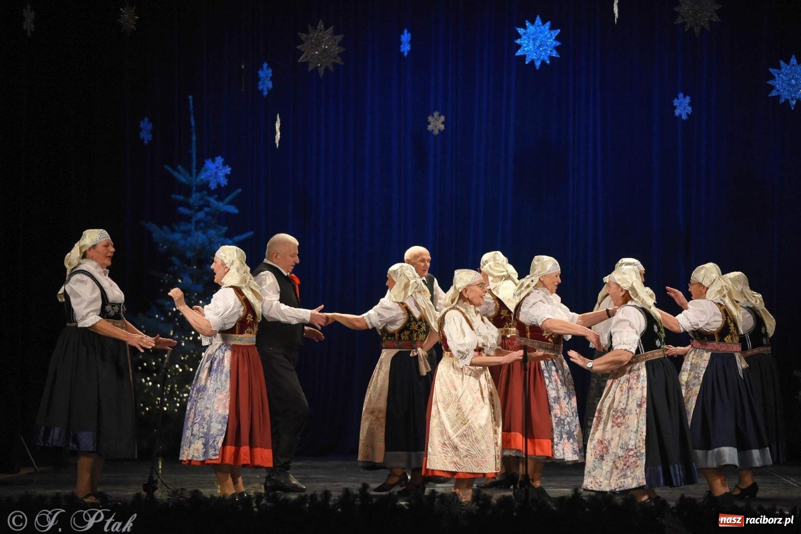 Zdjęcie w galerii na portalu naszraciborz.pl: Strzecha i Skaza na wspólnym koncercie w RCK wiadomości z regionu