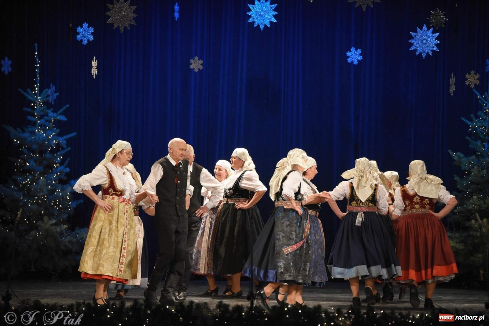 Zdjęcie w galerii na portalu naszraciborz.pl: Strzecha i Skaza na wspólnym koncercie w RCK wiadomości z regionu