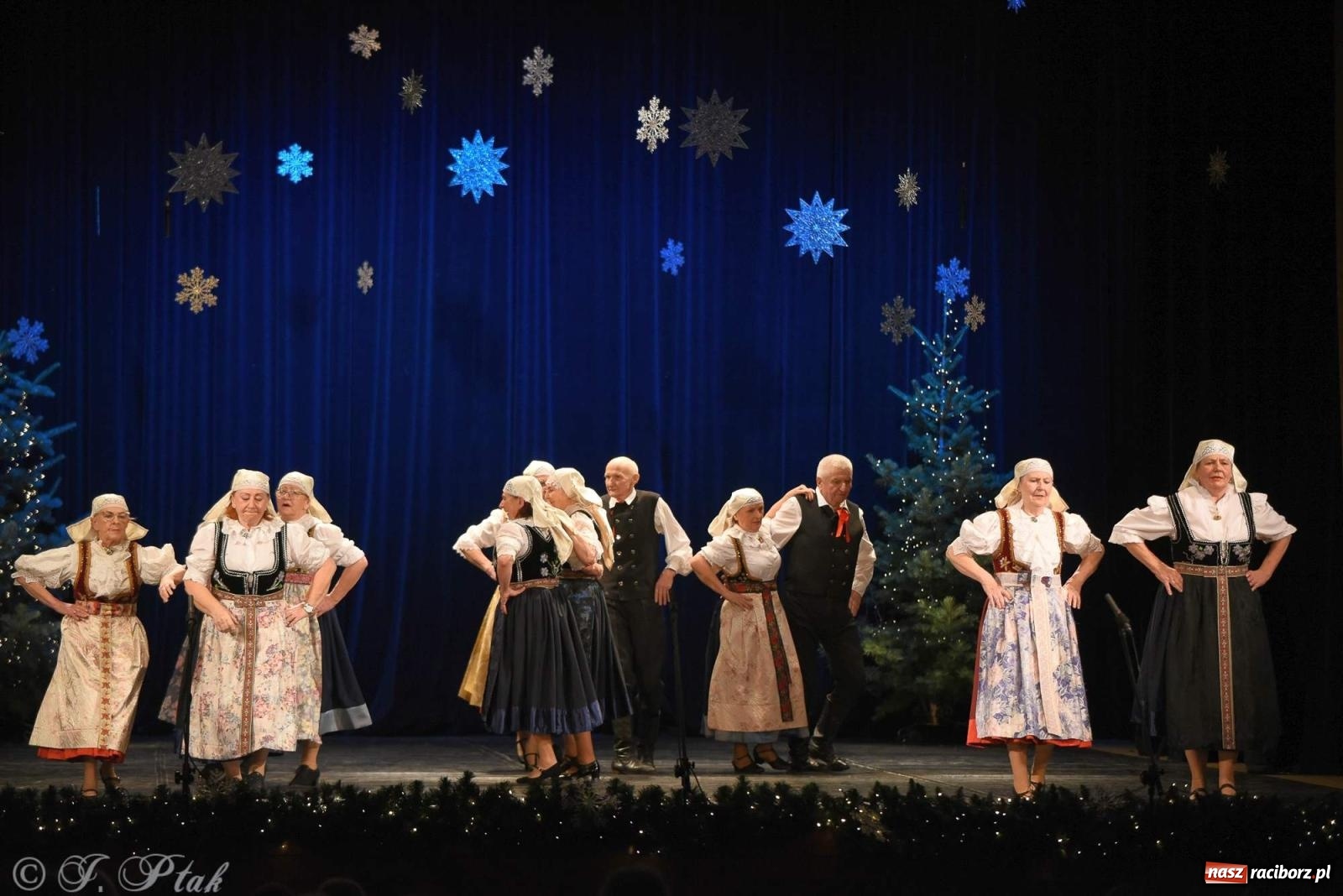 Zdjęcie w galerii na portalu naszraciborz.pl: Strzecha i Skaza na wspólnym koncercie w RCK wiadomości z regionu