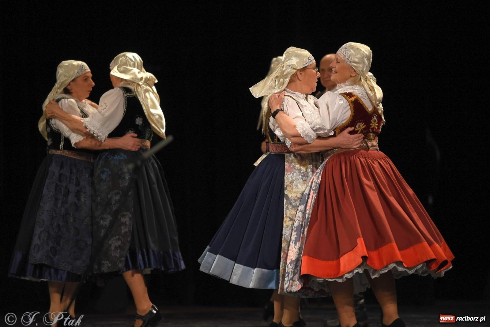 Zdjęcie w galerii na portalu naszraciborz.pl: Strzecha i Skaza na wspólnym koncercie w RCK wiadomości z regionu