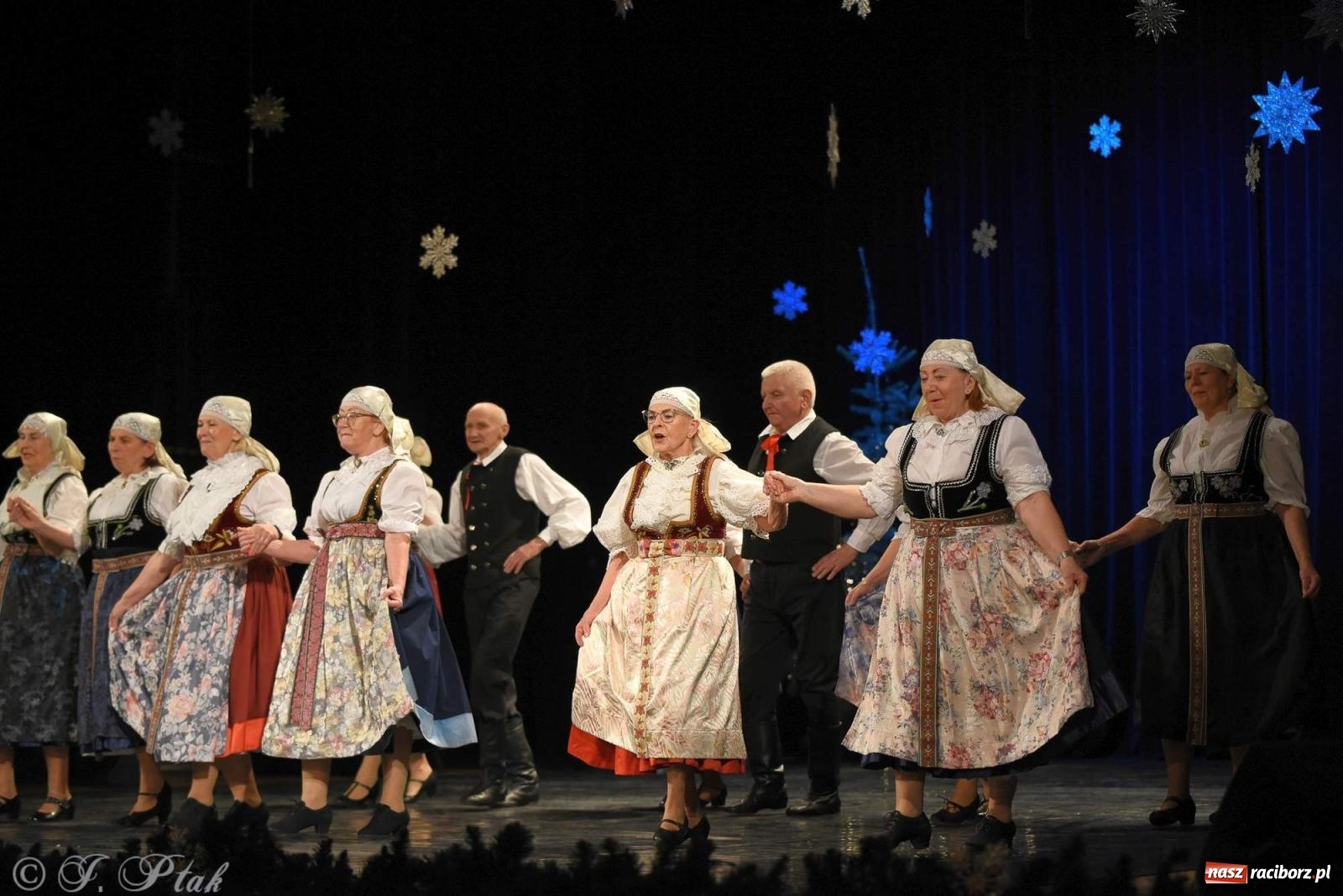 Zdjęcie w galerii na portalu naszraciborz.pl: Strzecha i Skaza na wspólnym koncercie w RCK wiadomości z regionu