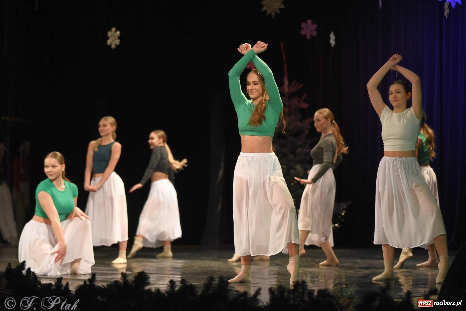 Zdjęcie w galerii na portalu naszraciborz.pl: Strzecha i Skaza na wspólnym koncercie w RCK wiadomości z regionu