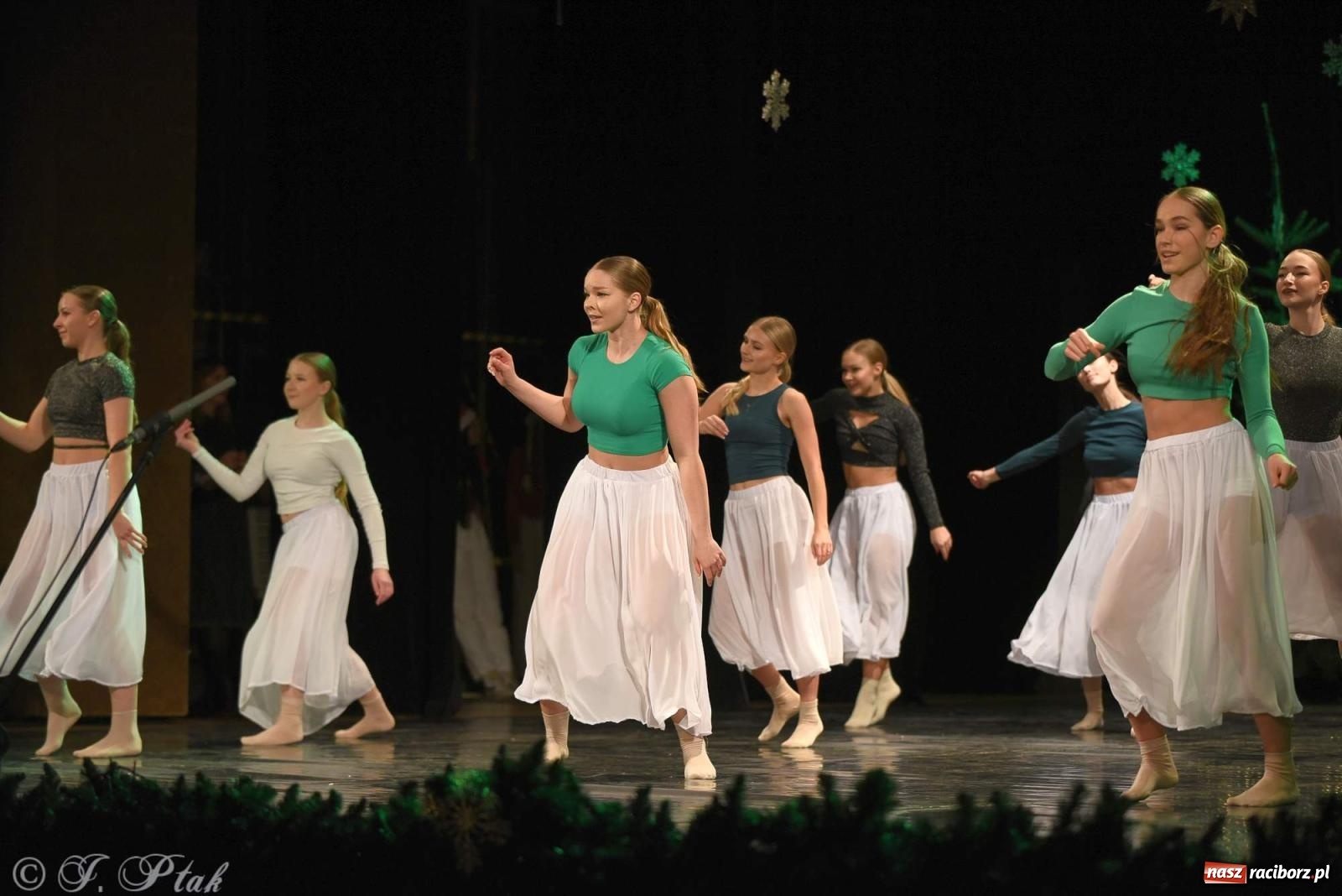 Zdjęcie w galerii na portalu naszraciborz.pl: Strzecha i Skaza na wspólnym koncercie w RCK wiadomości z regionu