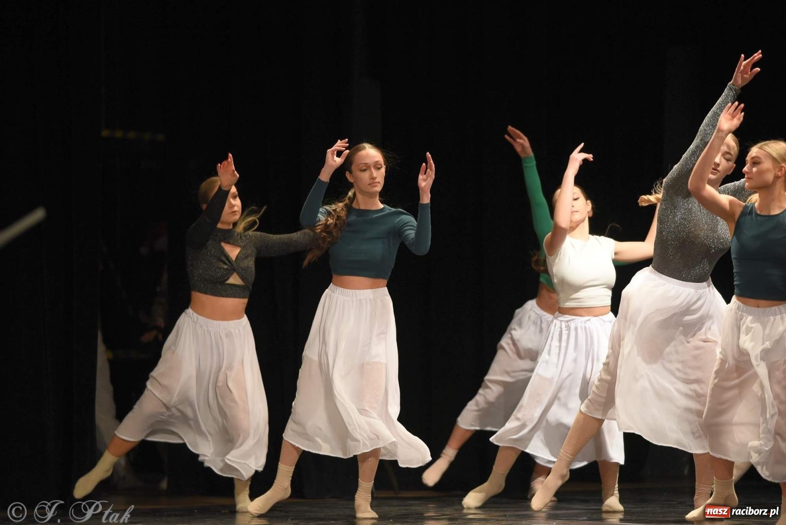 Zdjęcie w galerii na portalu naszraciborz.pl: Strzecha i Skaza na wspólnym koncercie w RCK wiadomości z regionu