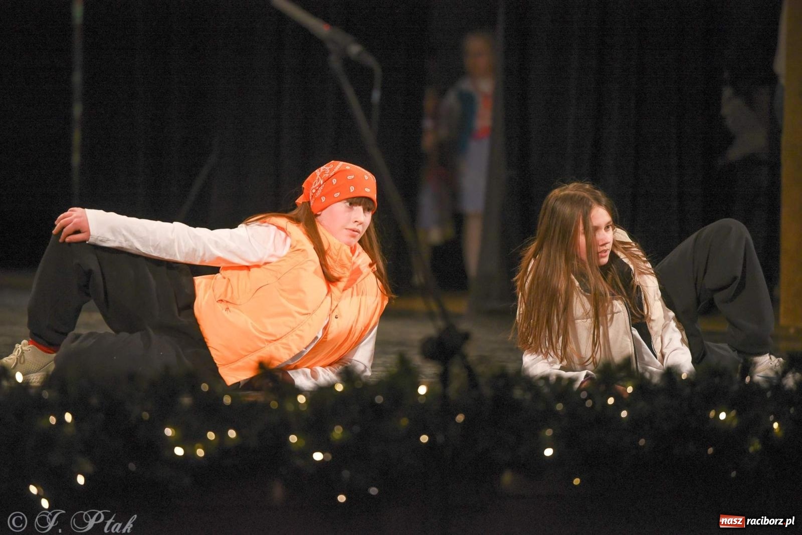 Zdjęcie w galerii na portalu naszraciborz.pl: Strzecha i Skaza na wspólnym koncercie w RCK wiadomości z regionu