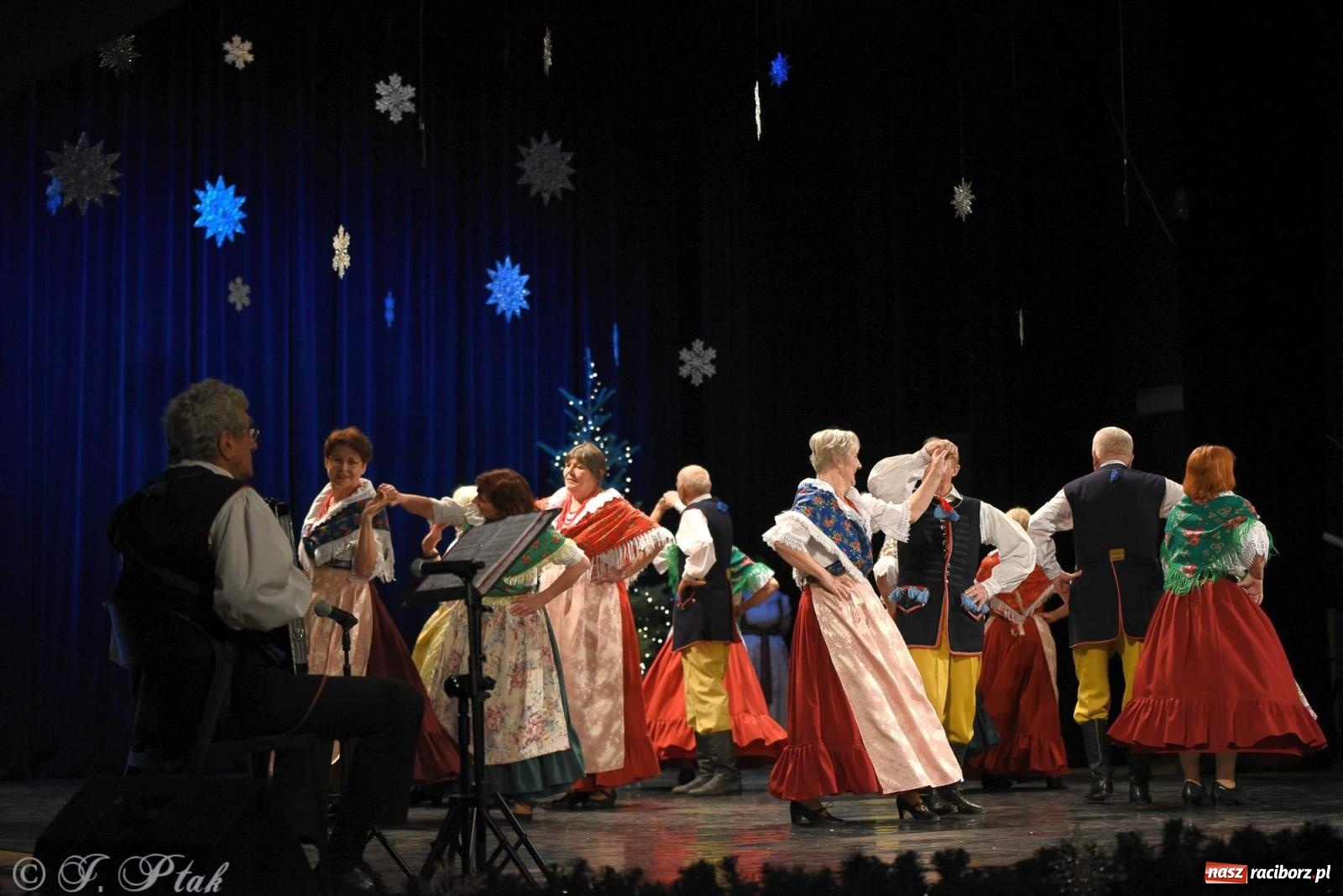 Zdjęcie w galerii na portalu naszraciborz.pl: Strzecha i Skaza na wspólnym koncercie w RCK wiadomości z regionu