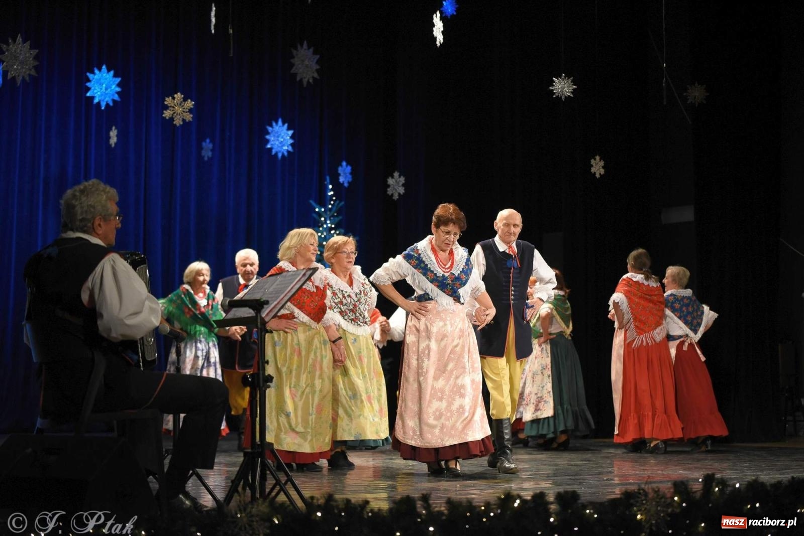 Zdjęcie w galerii na portalu naszraciborz.pl: Strzecha i Skaza na wspólnym koncercie w RCK wiadomości z regionu