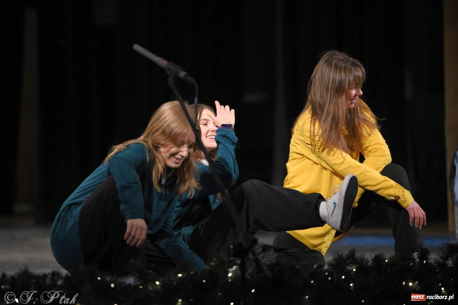 Zdjęcie w galerii na portalu naszraciborz.pl: Strzecha i Skaza na wspólnym koncercie w RCK wiadomości z regionu
