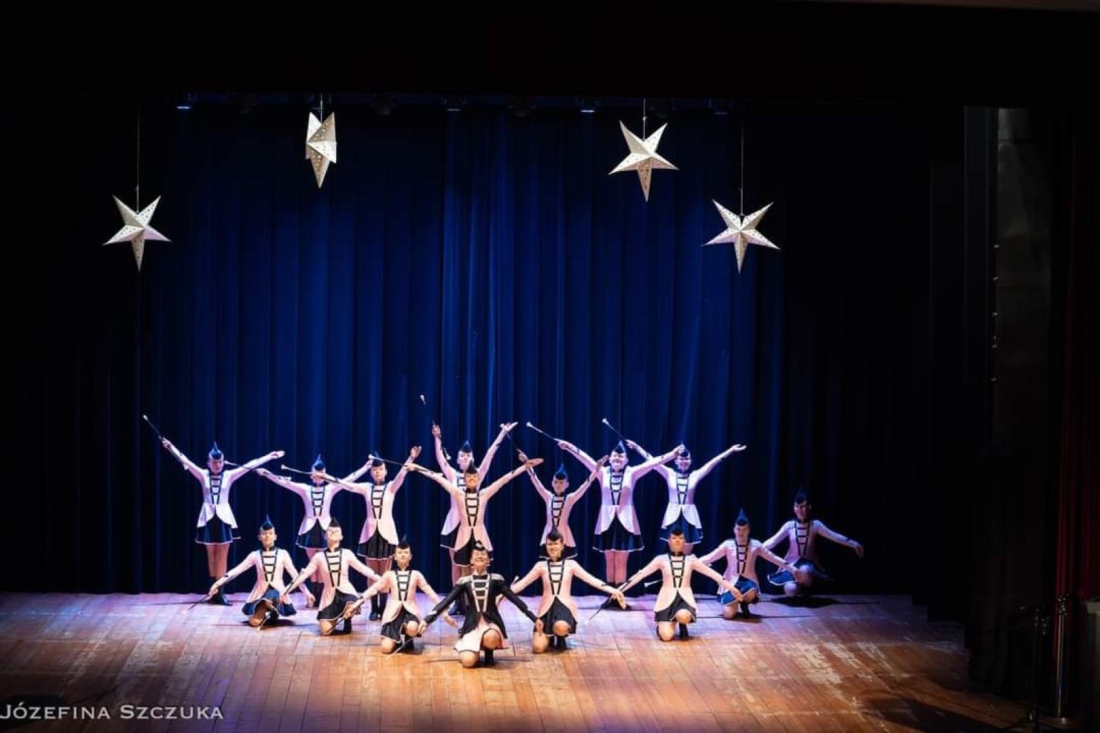 Zdjęcie w galerii na portalu naszraciborz.pl: Koncert charytatywny stowarzyszenia Bajtel na rzecz leczenia Madzi [FOTO] wiadomości z regionu