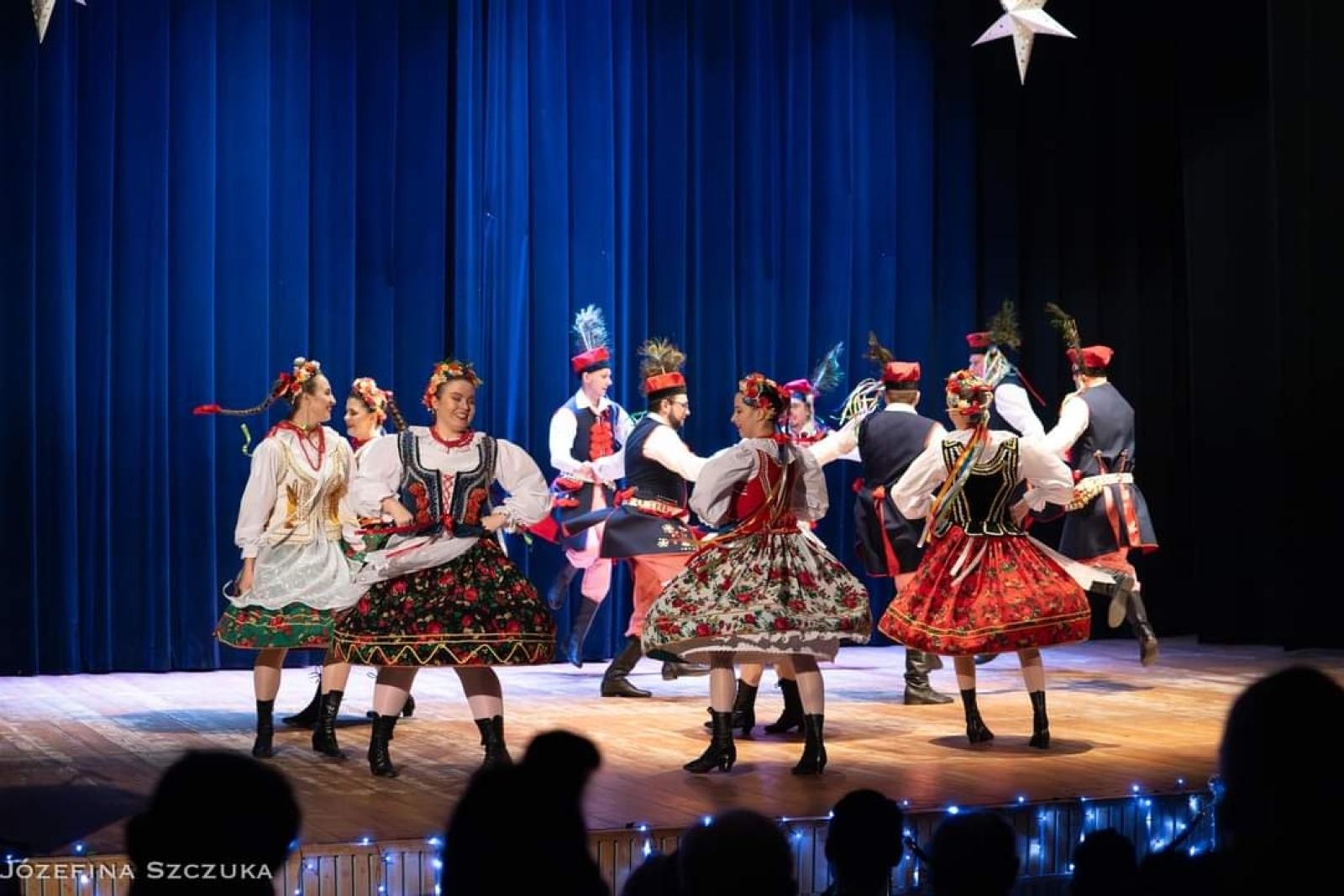 Zdjęcie w galerii na portalu naszraciborz.pl: Koncert charytatywny stowarzyszenia Bajtel na rzecz leczenia Madzi [FOTO] wiadomości z regionu