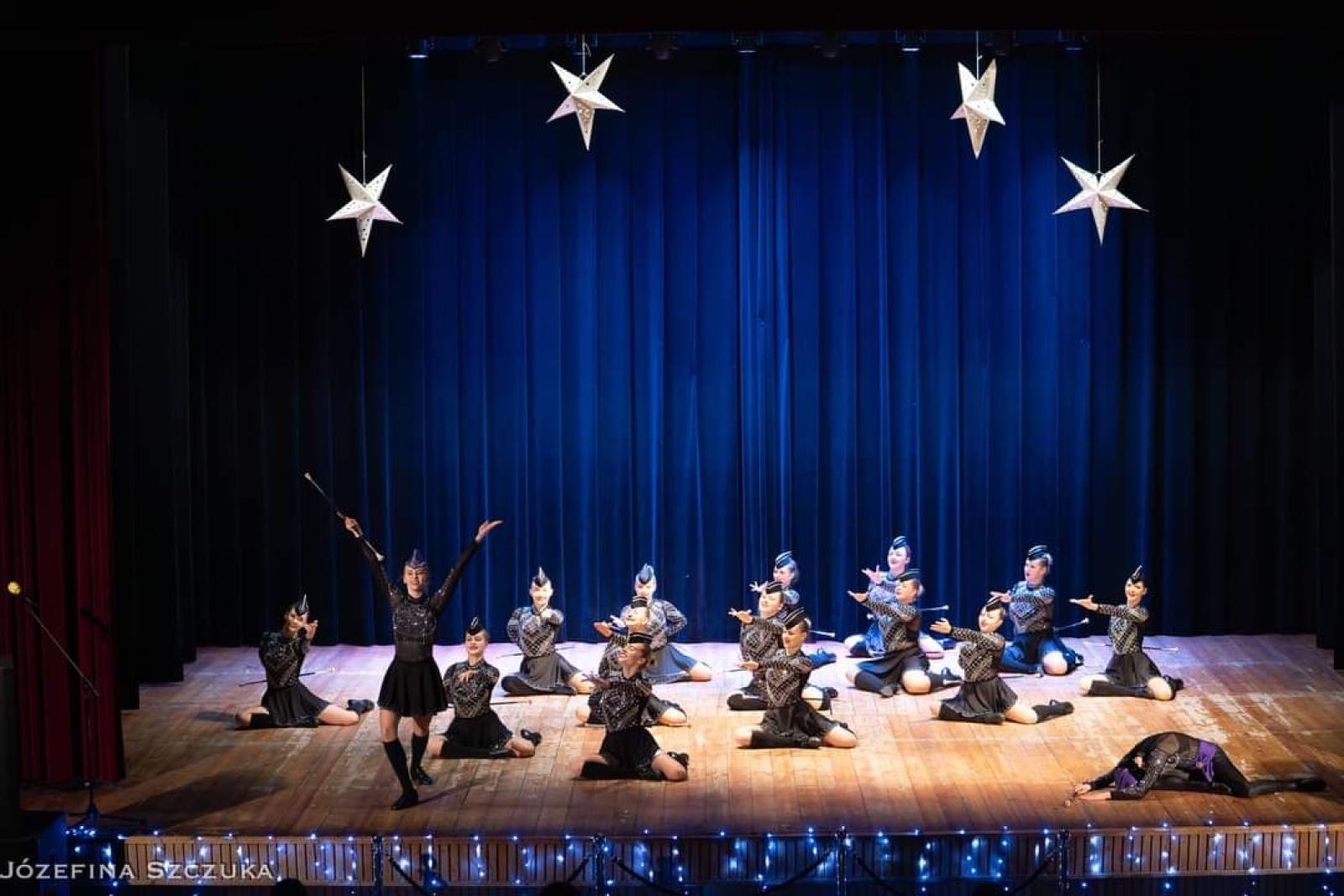 Zdjęcie w galerii na portalu naszraciborz.pl: Koncert charytatywny stowarzyszenia Bajtel na rzecz leczenia Madzi [FOTO] wiadomości z regionu