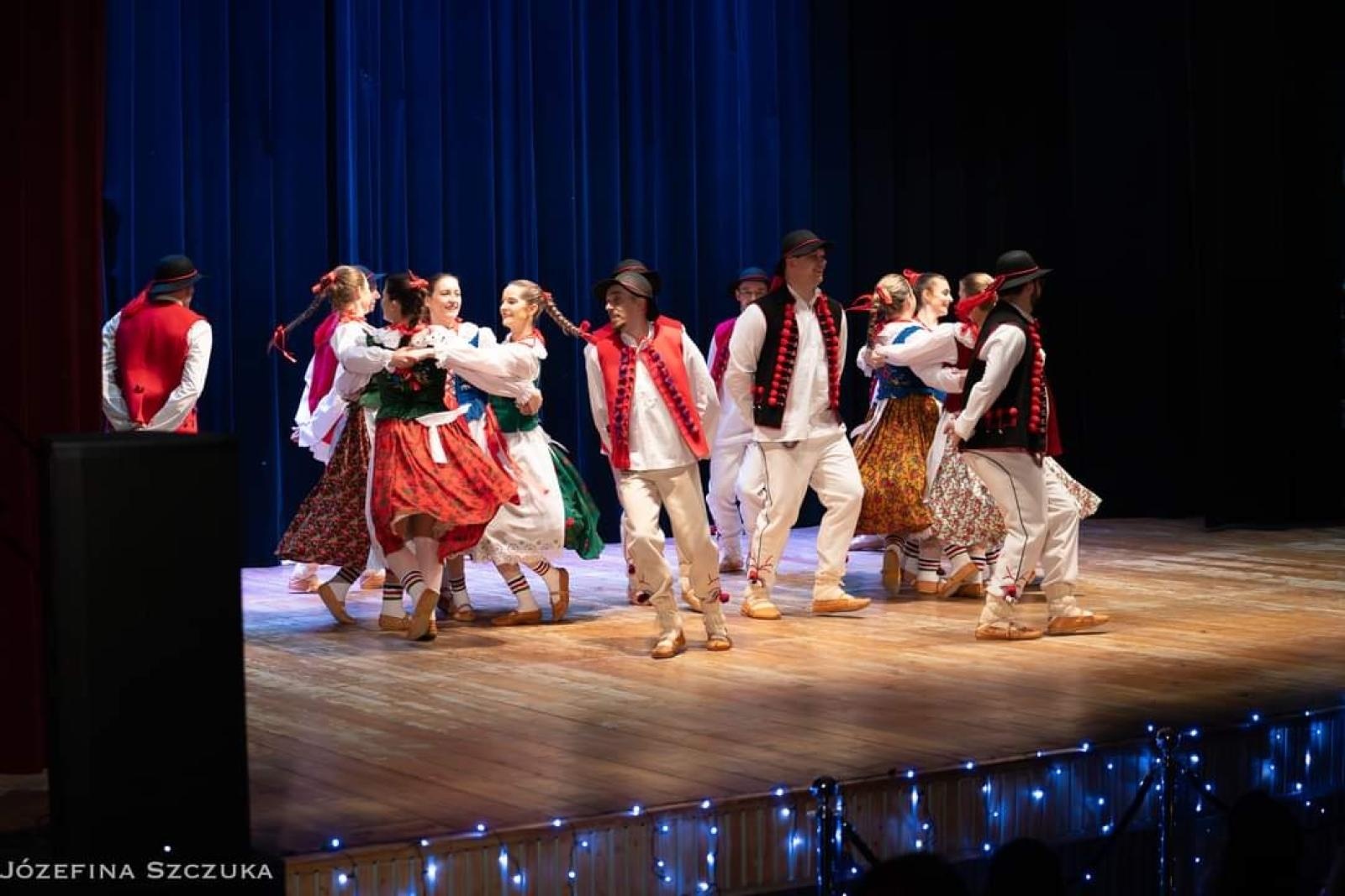 Zdjęcie w galerii na portalu naszraciborz.pl: Koncert charytatywny stowarzyszenia Bajtel na rzecz leczenia Madzi [FOTO] wiadomości z regionu