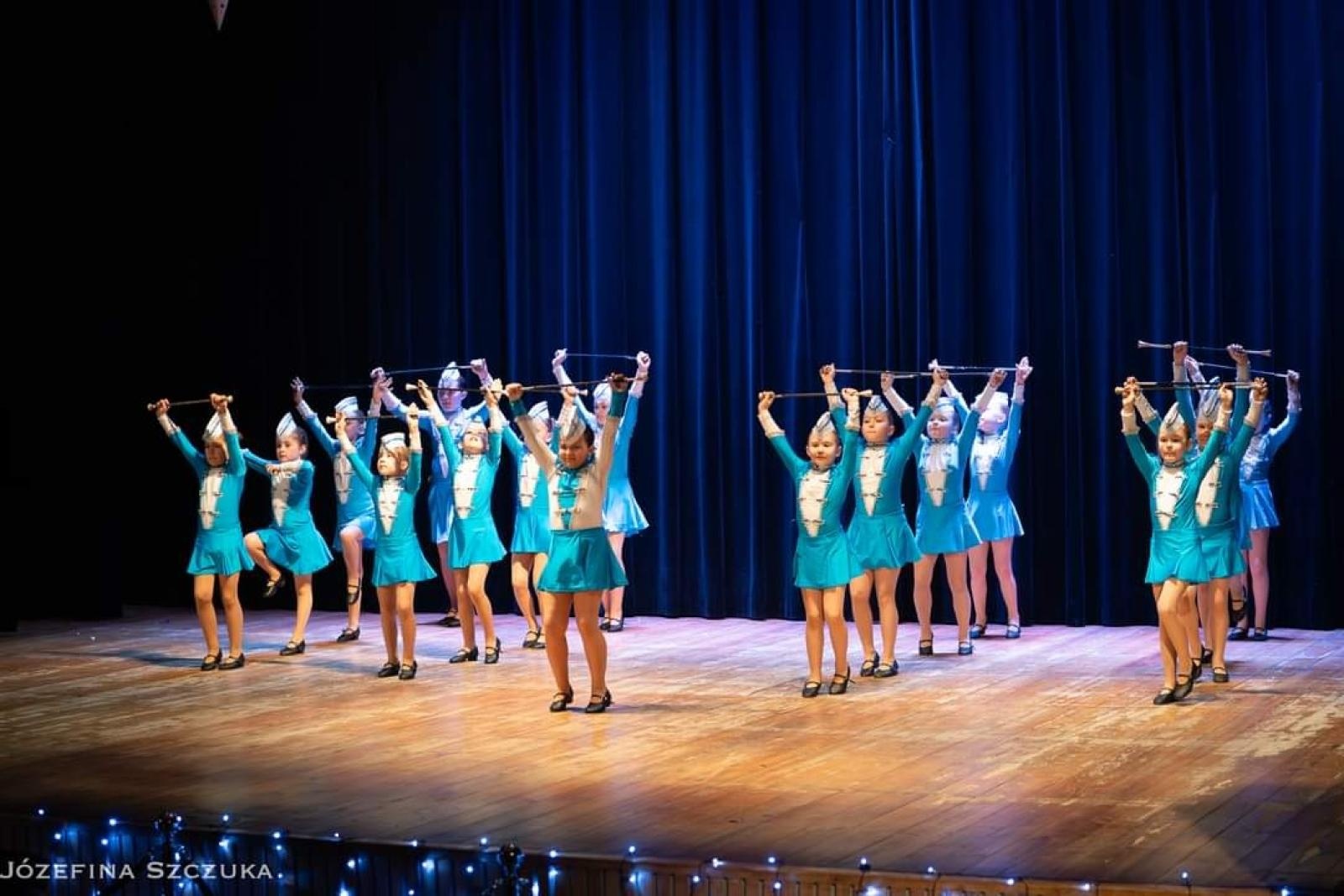 Zdjęcie w galerii na portalu naszraciborz.pl: Koncert charytatywny stowarzyszenia Bajtel na rzecz leczenia Madzi [FOTO] wiadomości z regionu