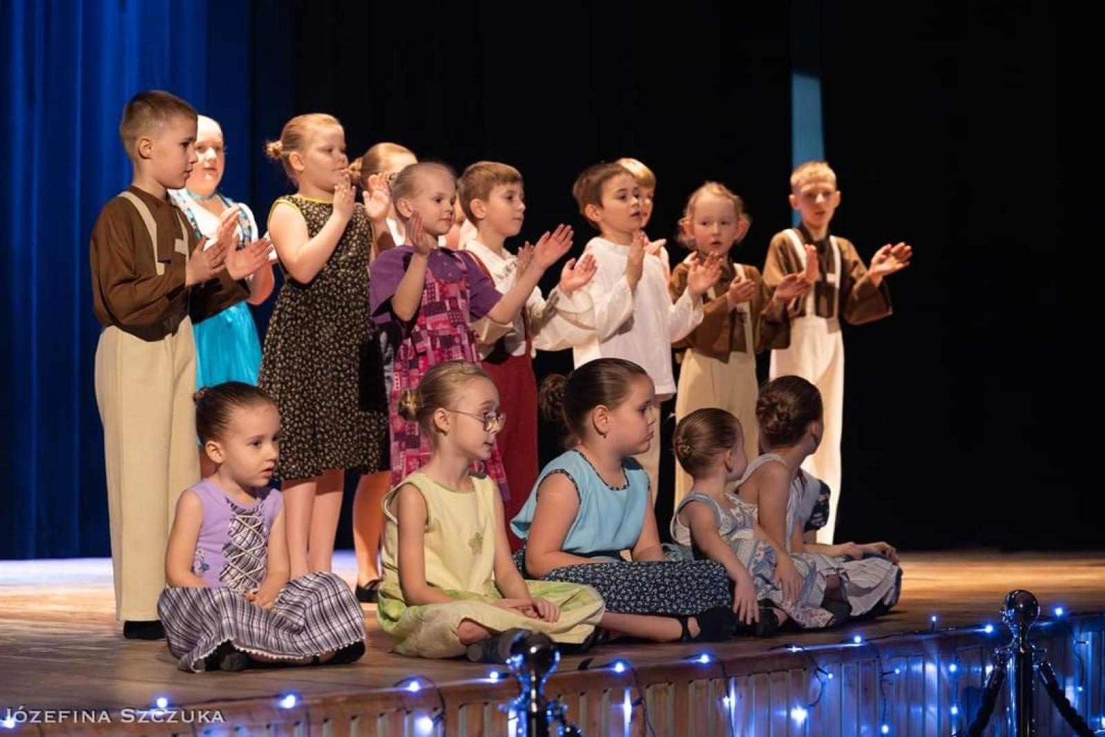 Zdjęcie w galerii na portalu naszraciborz.pl: Koncert charytatywny stowarzyszenia Bajtel na rzecz leczenia Madzi [FOTO] wiadomości z regionu